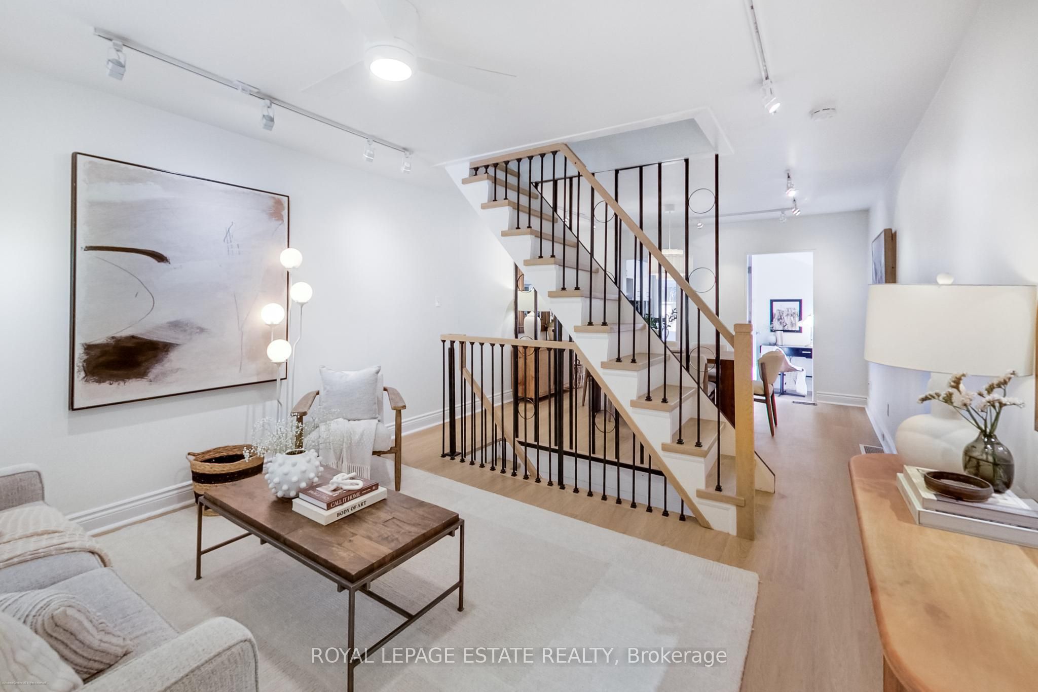 151 Drayton Avenue, Toronto, ON M4C 3M1 photo 4