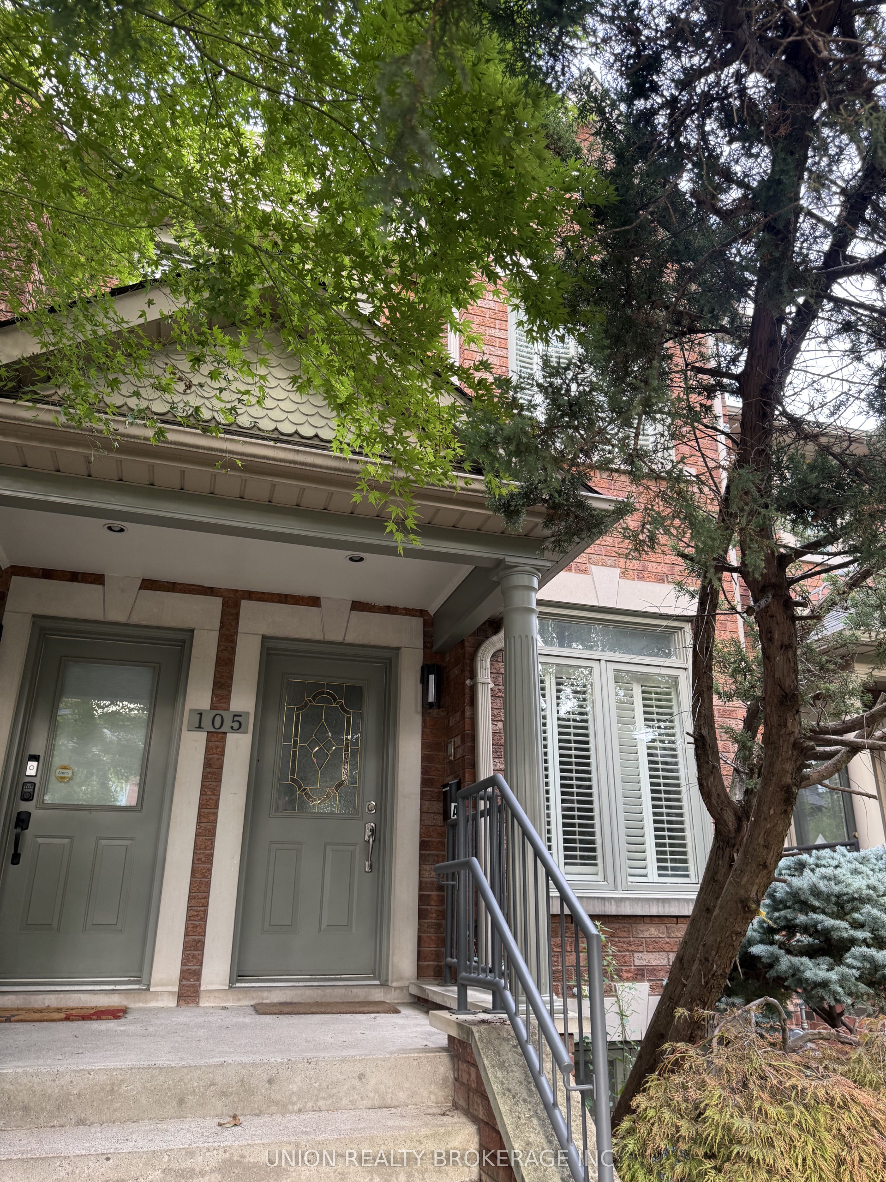 105A Gough Avenue, Toronto, ON M4K 3N9 photo 2