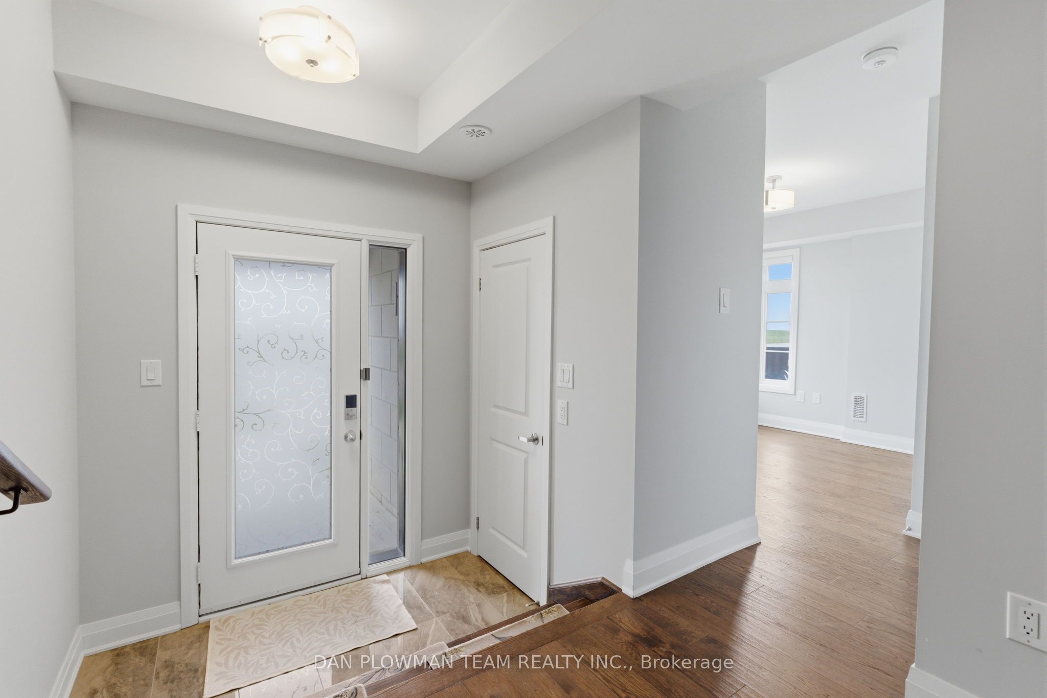779 Port Darlington Road, Clarington, ON L1C 3K3 photo 2