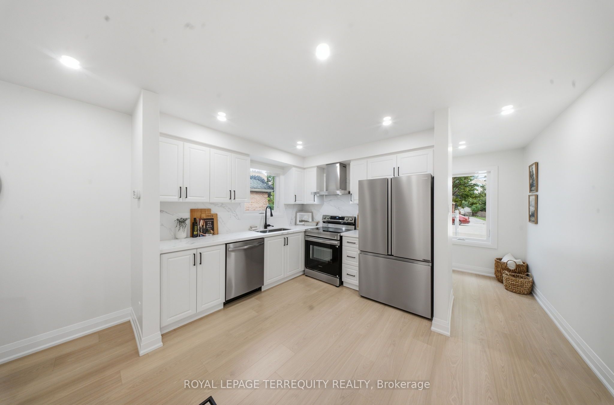 42 Plumridge Court, Ajax, ON L1S 3Z8 photo 5