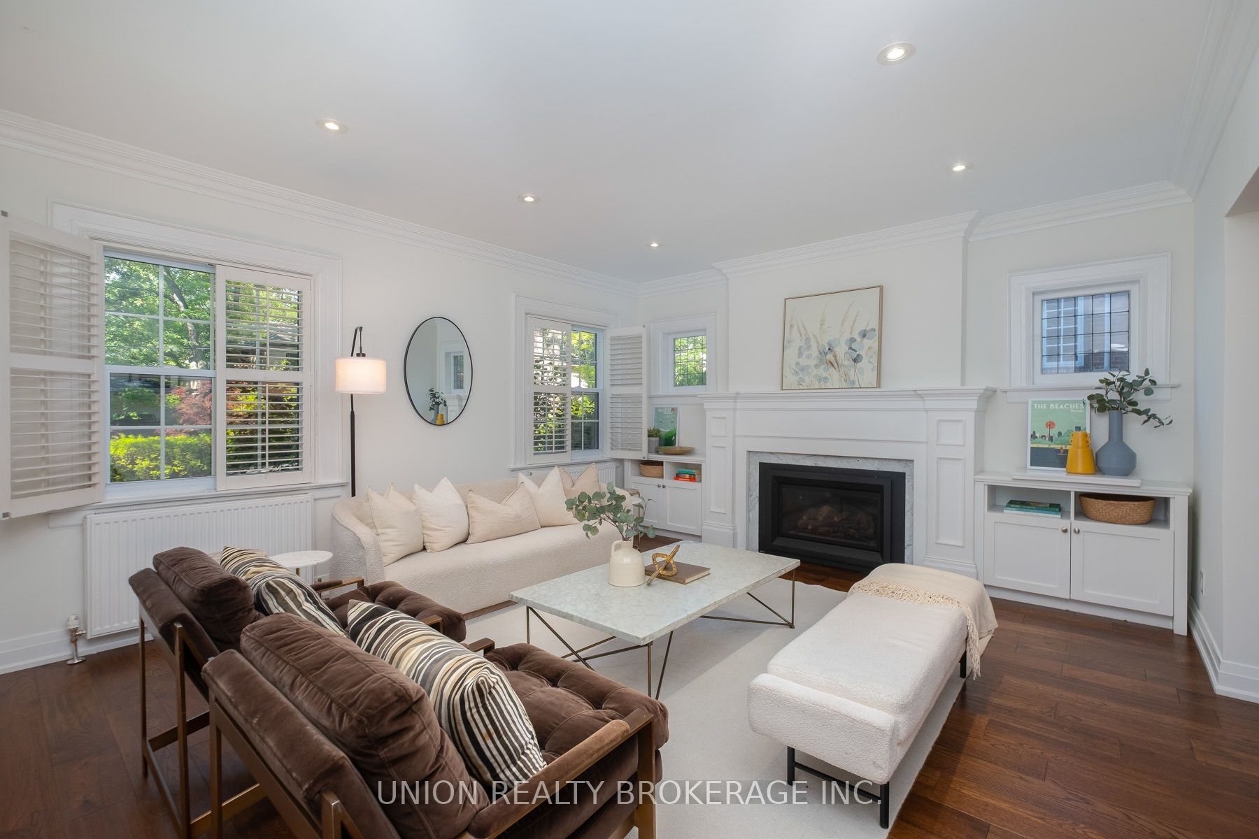 55 Pine Crescent, Toronto, ON M4E 1L3 photo 3