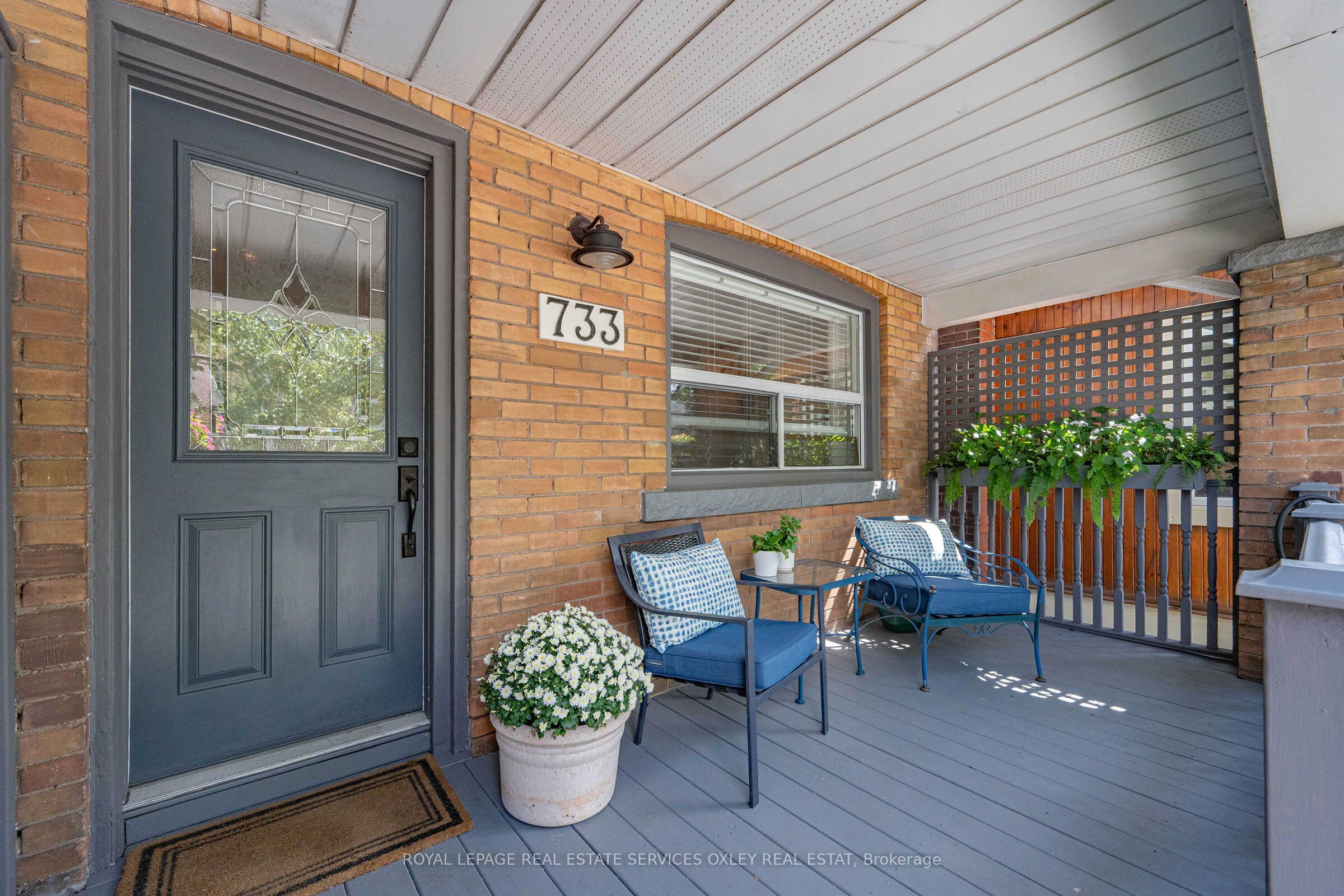 733 Woodbine Avenue, Toronto, ON M4E 2J4 photo 2