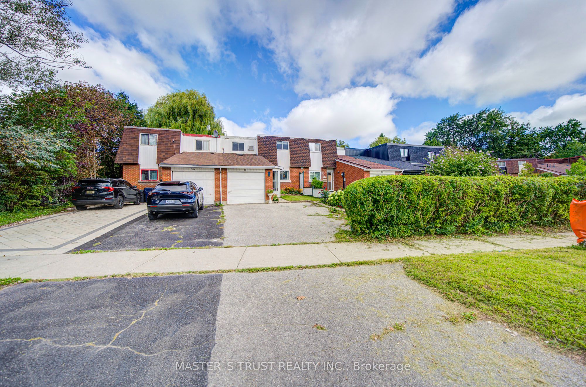 61 Wiggens Court, Toronto, ON M1B 1K3 photo 2