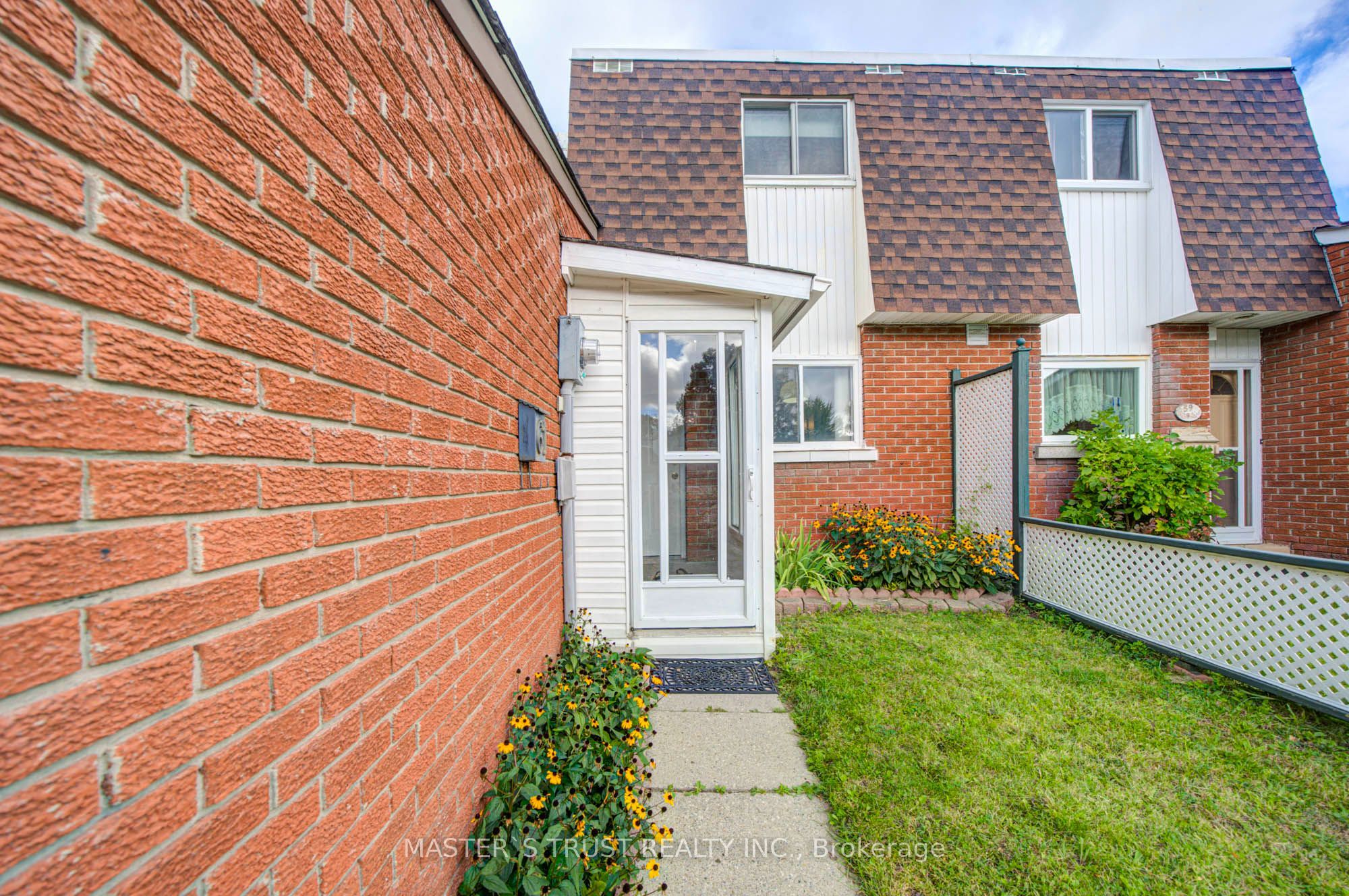 61 Wiggens Court, Toronto, ON M1B 1K3 photo 5