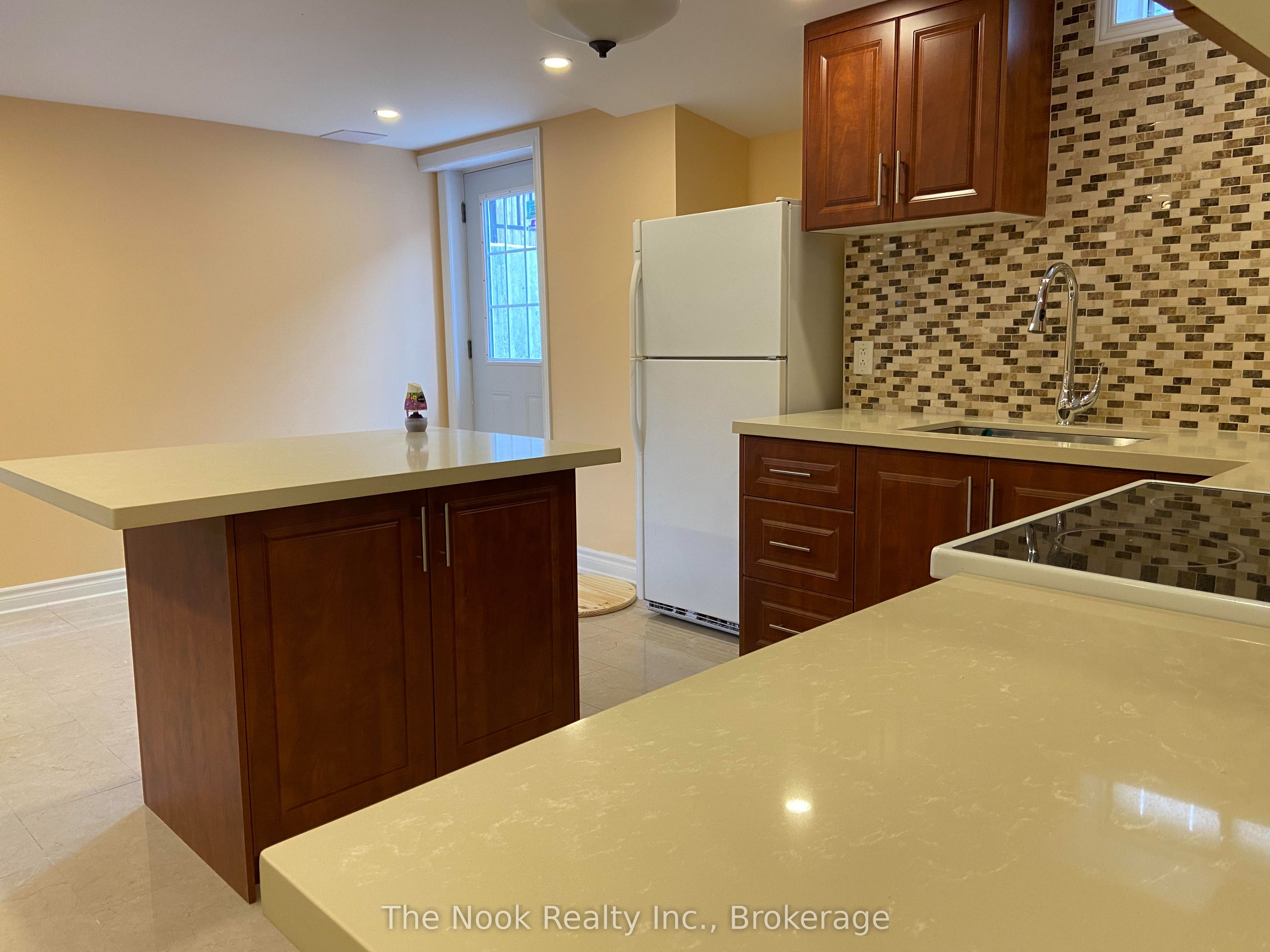 101 Glenabbey Drive, Clarington, ON L1E 2B6 photo 2