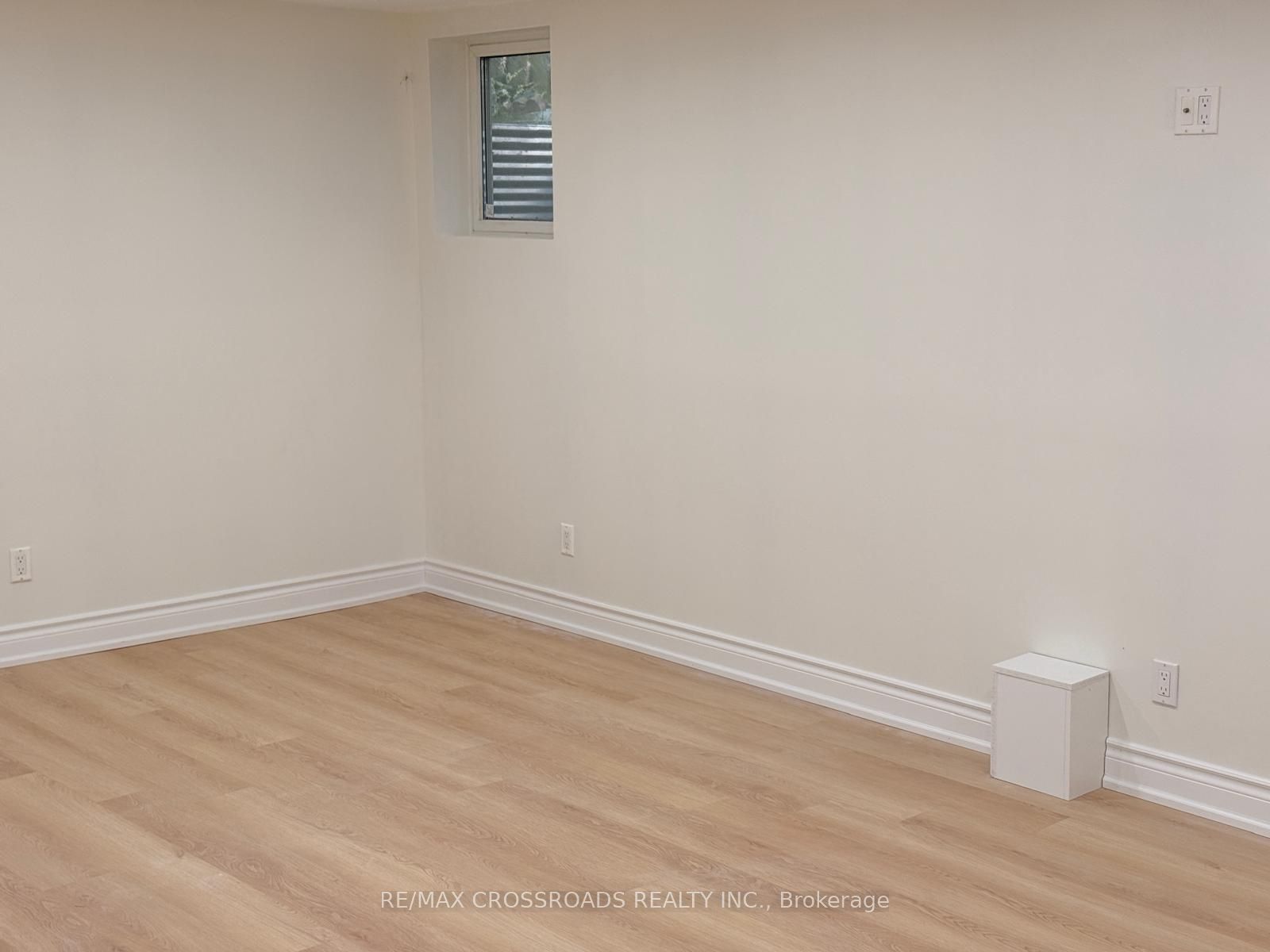 88 Ravenscroft Road Basement, Ajax, ON L1T 1X2 photo 4