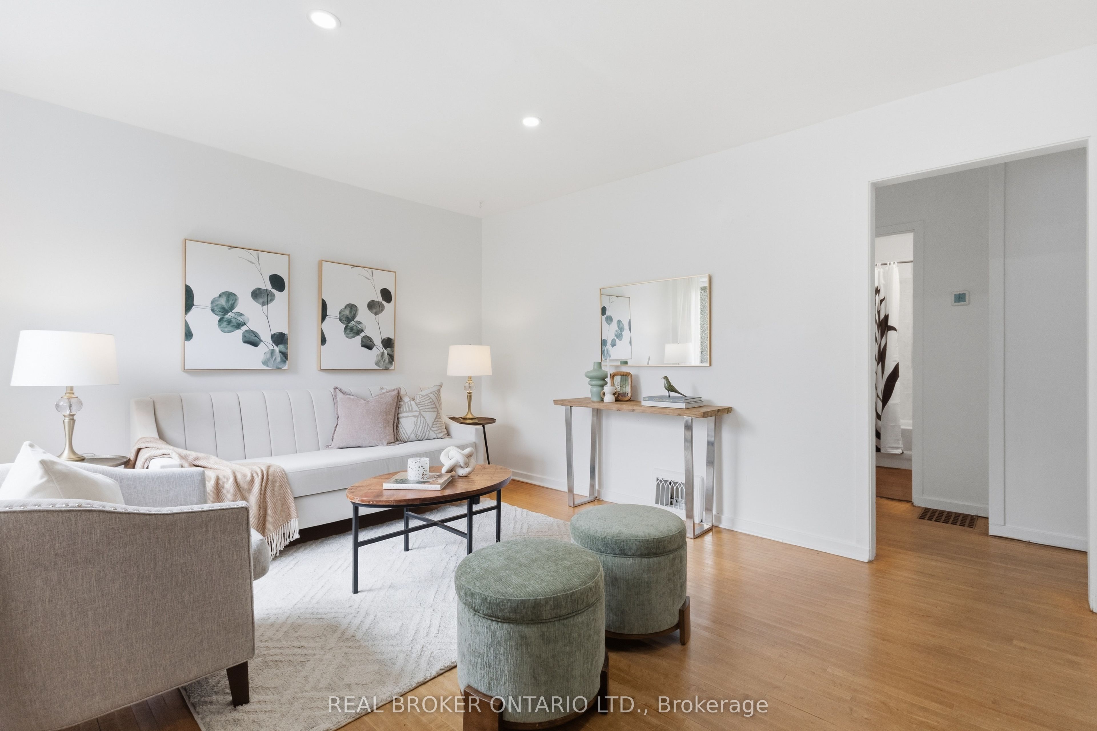 78 Squires Avenue, Toronto, ON M4B 2R5 photo 3