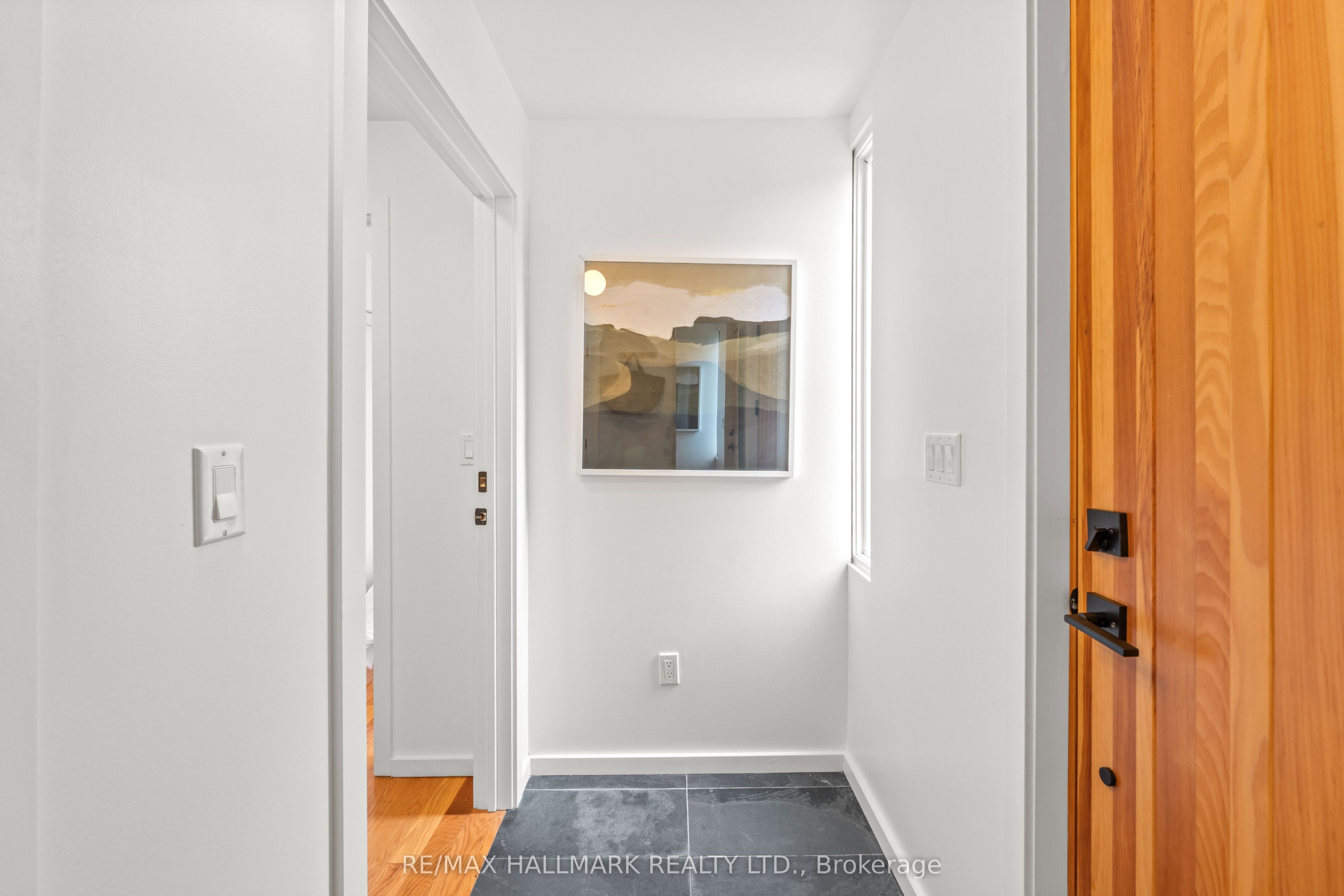 92 Chisholm Avenue, Toronto, ON M4C 4V5 photo 5