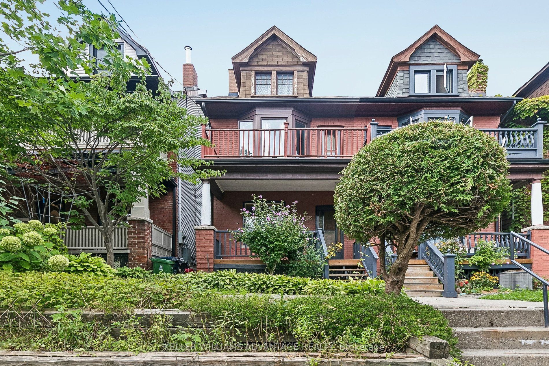 32 Dingwall Avenue E, Toronto, ON M4J 1C3