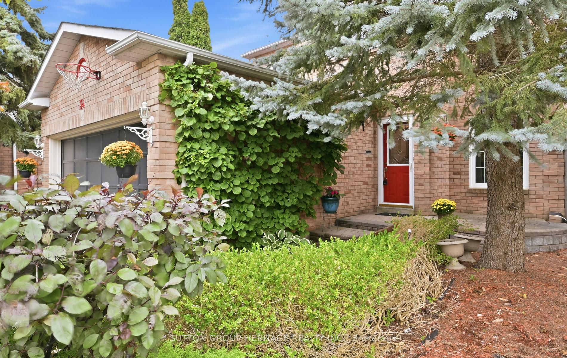 34 Reese Avenue, Ajax, ON L1T 3V7 photo 2