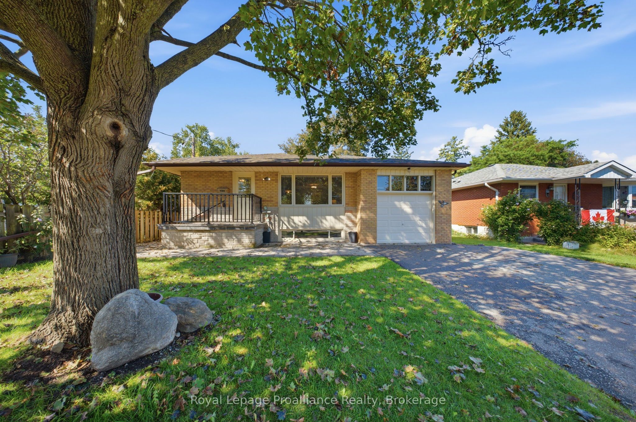 400 Harris Street, Whitby, ON L1N 3C5 photo 2