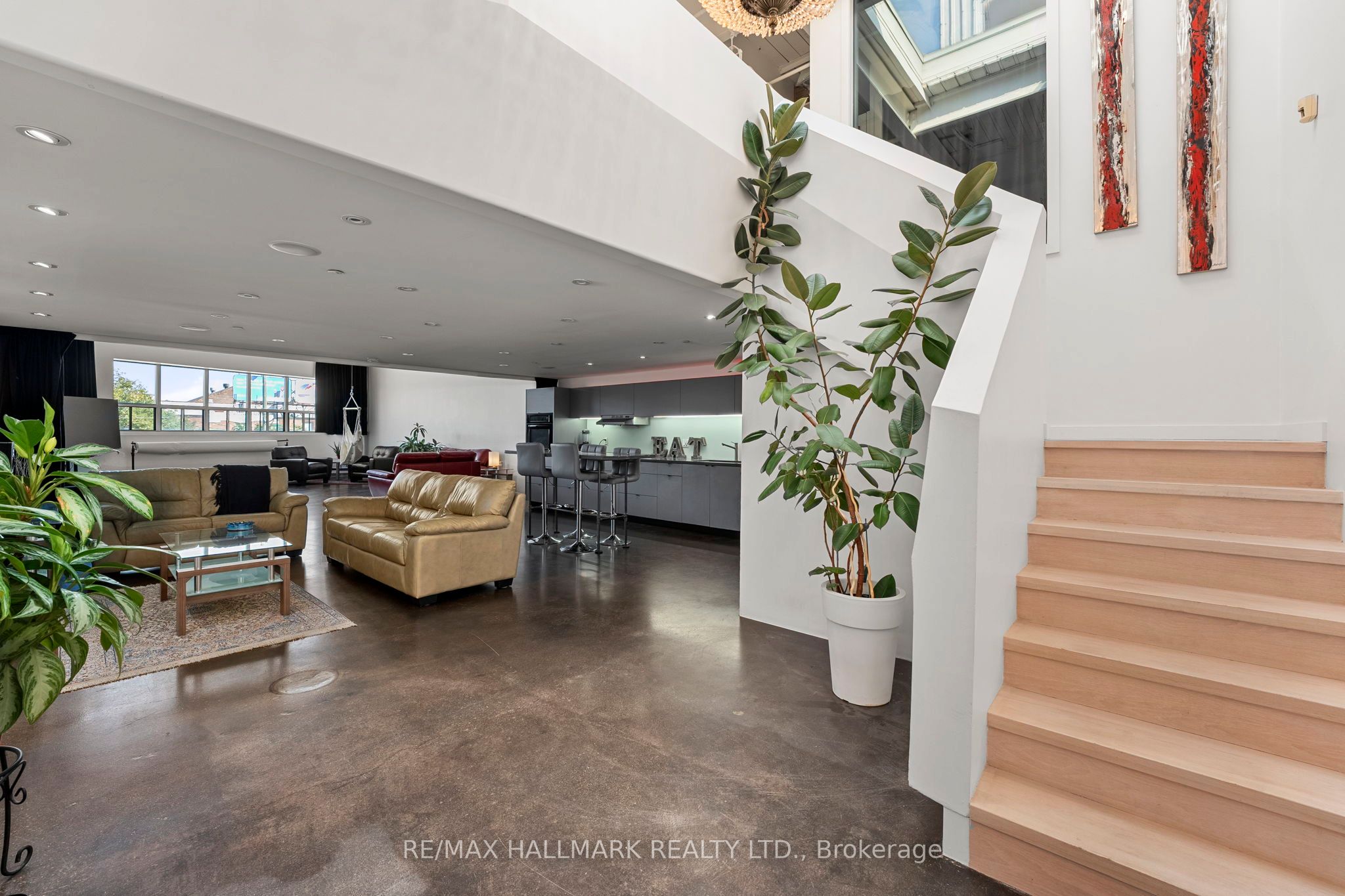 1173 Dundas Street E 226, Toronto, ON M4M 3P1