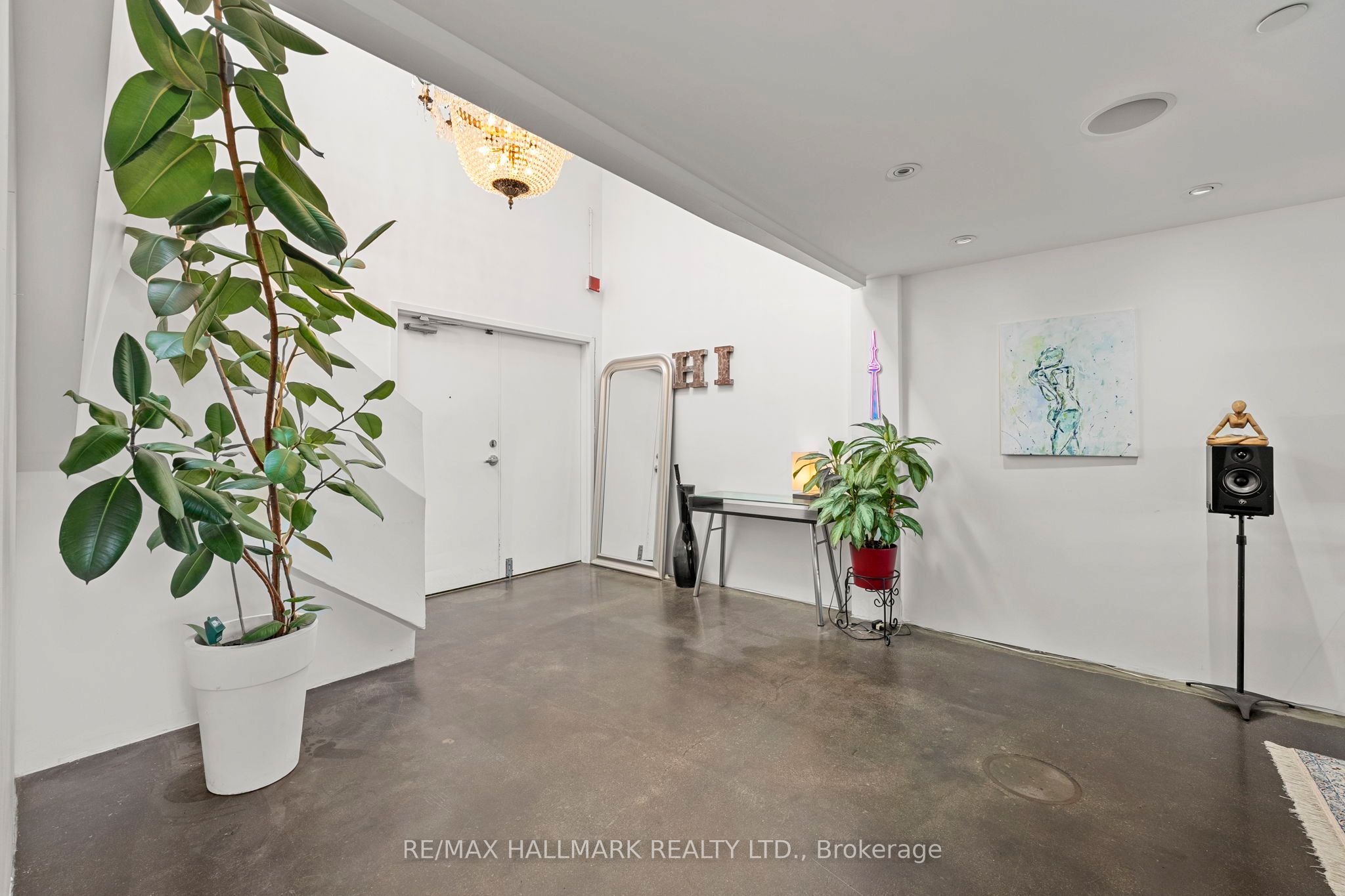 1173 Dundas Street E 226, Toronto, ON M4M 3P1 photo 4