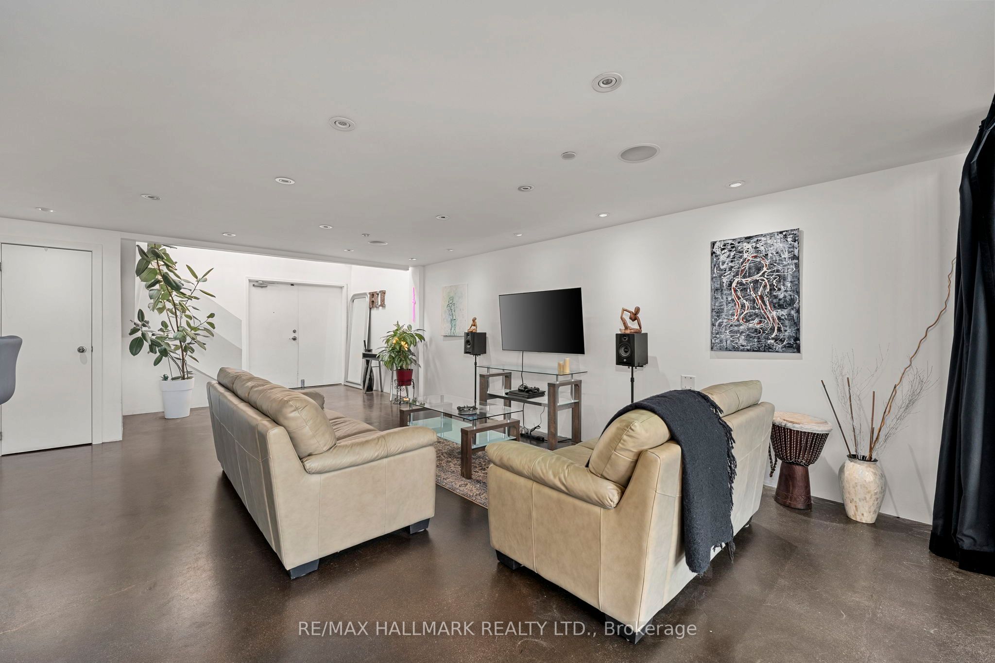 1173 Dundas Street E 226, Toronto, ON M4M 3P1 photo 5
