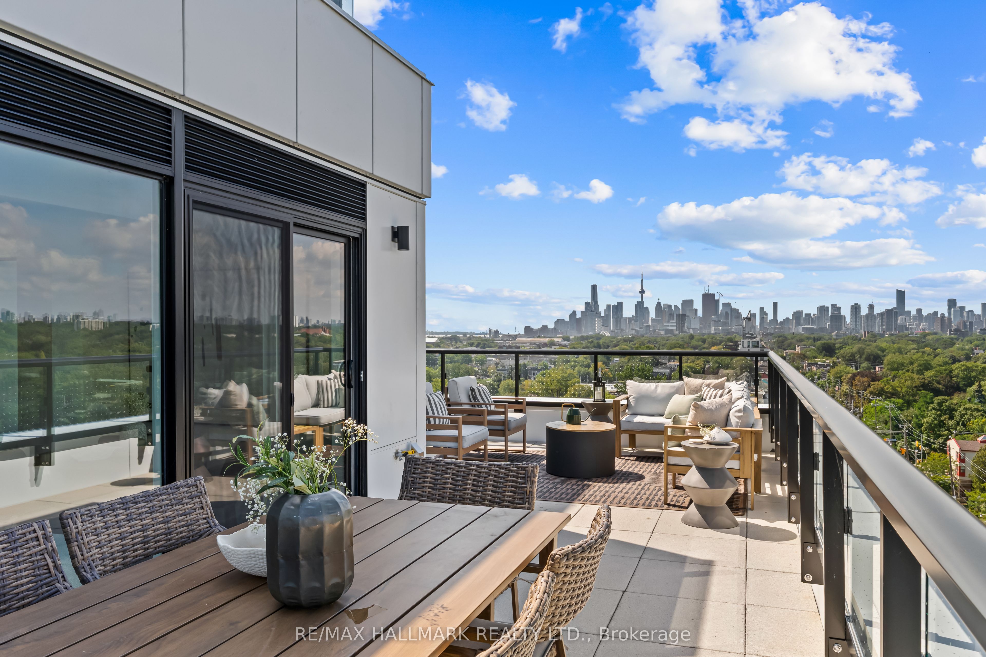 1050 Eastern Avenue 1113, Toronto, ON M4L 0B7
