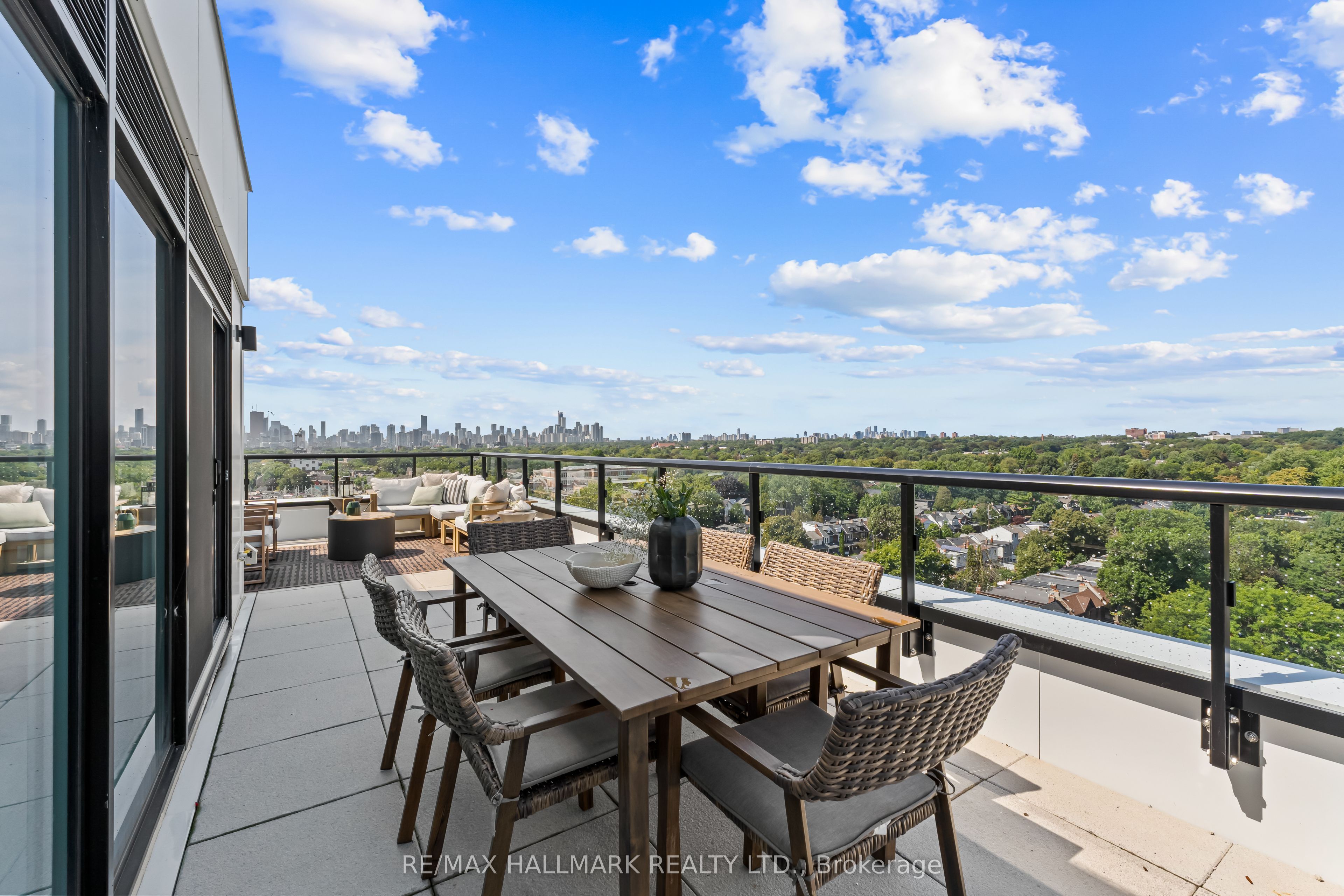 1050 Eastern Avenue 1113, Toronto, ON M4L 0B7 photo 4