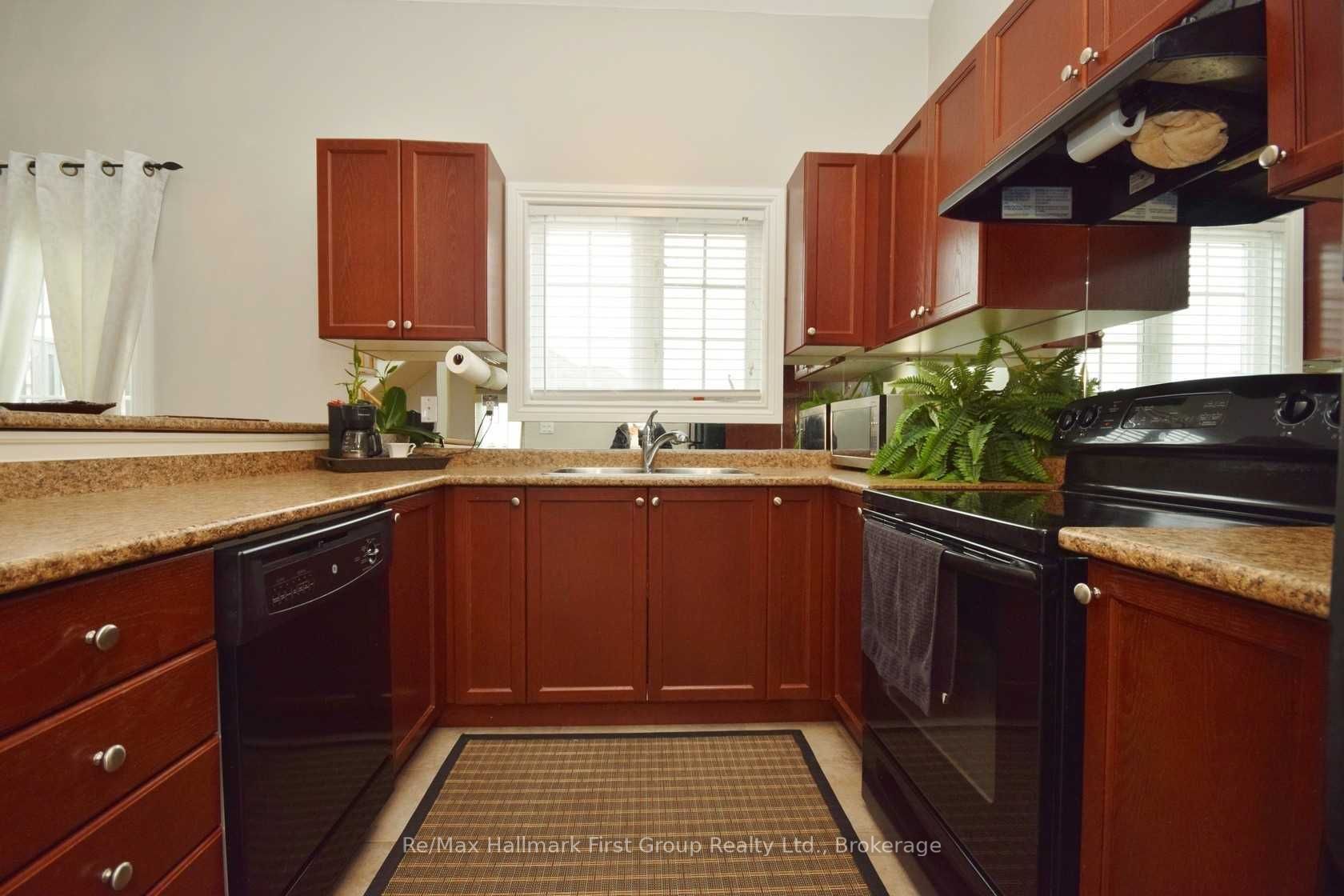 44 Wicker Park Way, Whitby, ON L1R 0E1 photo 5