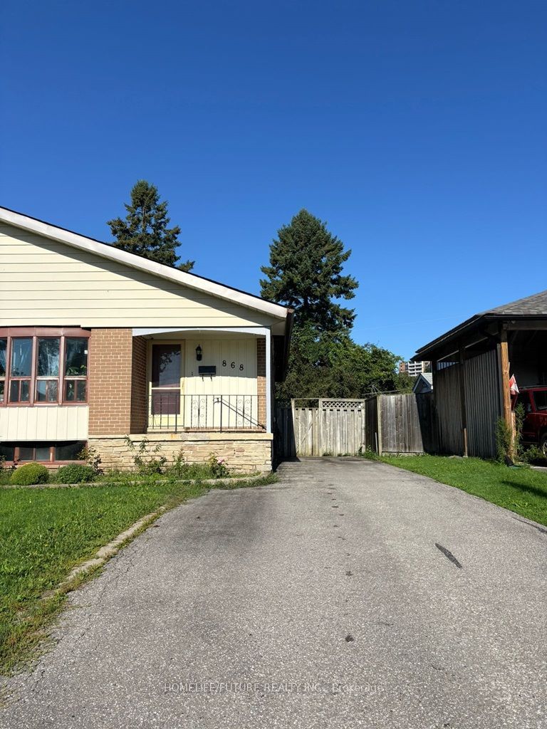 868 Chapleau Drive Bsmt, Pickering, ON L1W 1P4