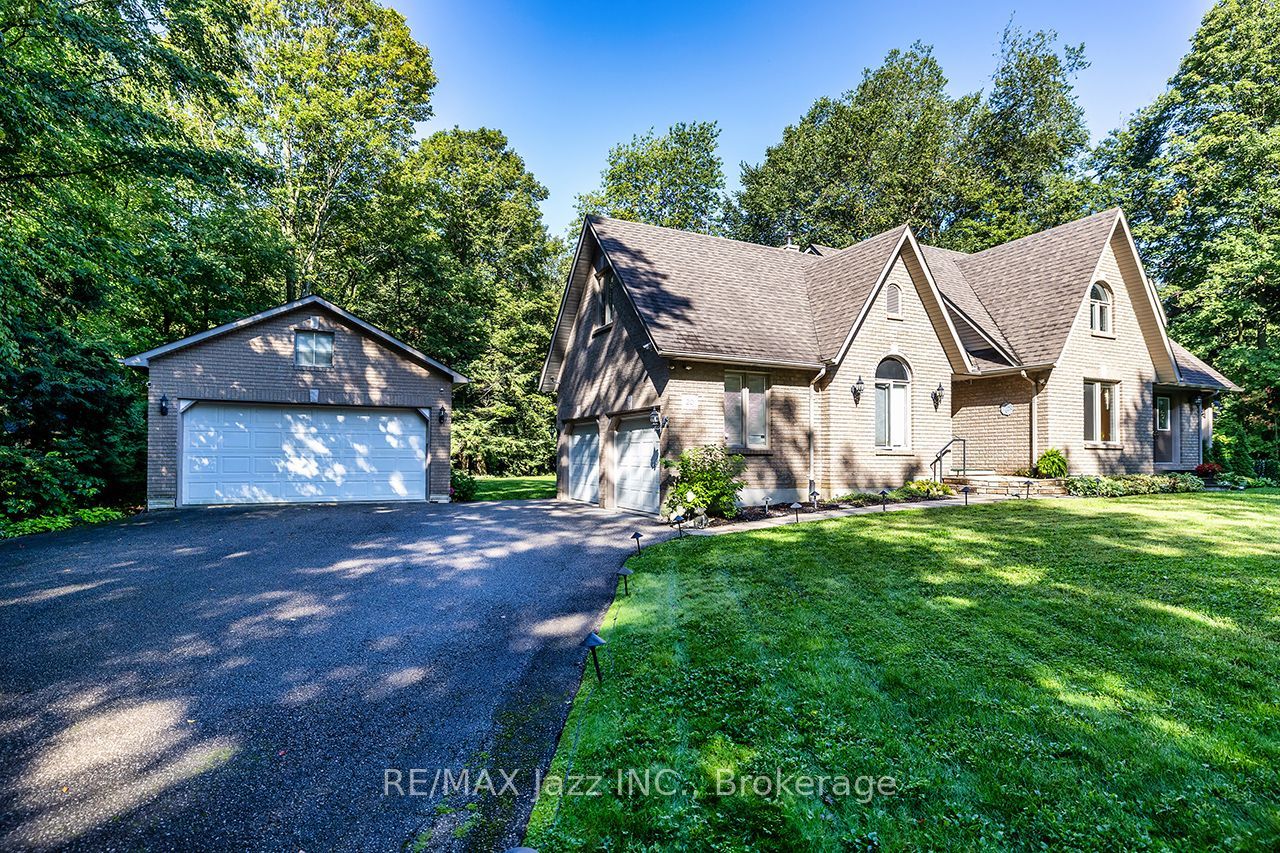 20 Timberlane Court, Clarington, ON L1E 2H1 photo 2