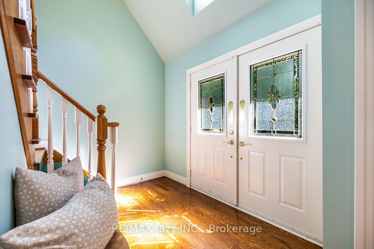 20 Timberlane Court, Clarington, ON L1E 2H1 photo 3