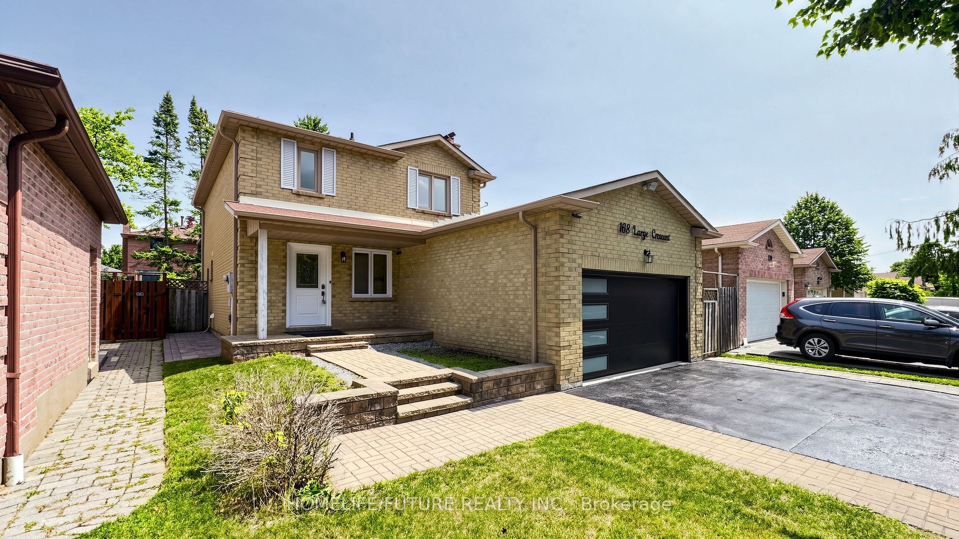 168 Large Crescent, Ajax, ON L1T 2S4 photo 2