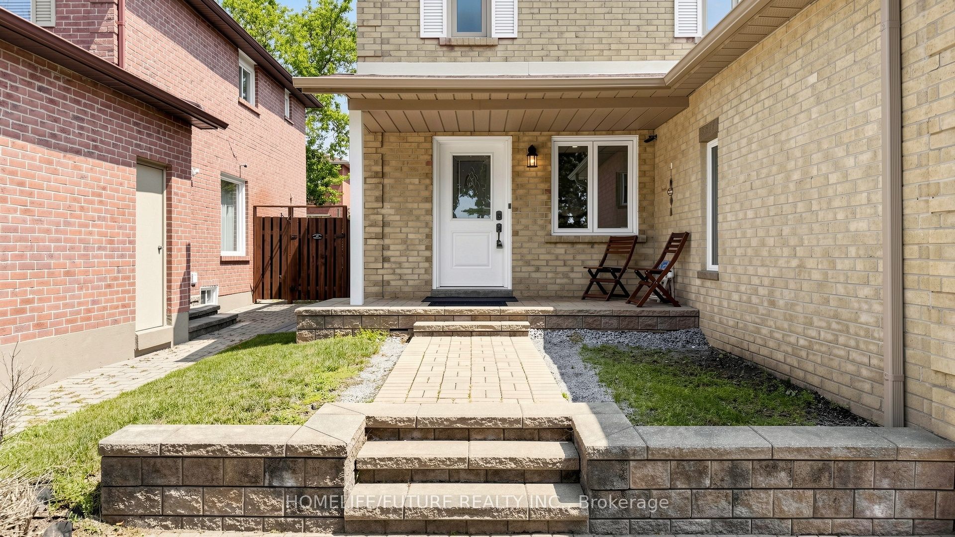 168 Large Crescent, Ajax, ON L1T 2S4 photo 4