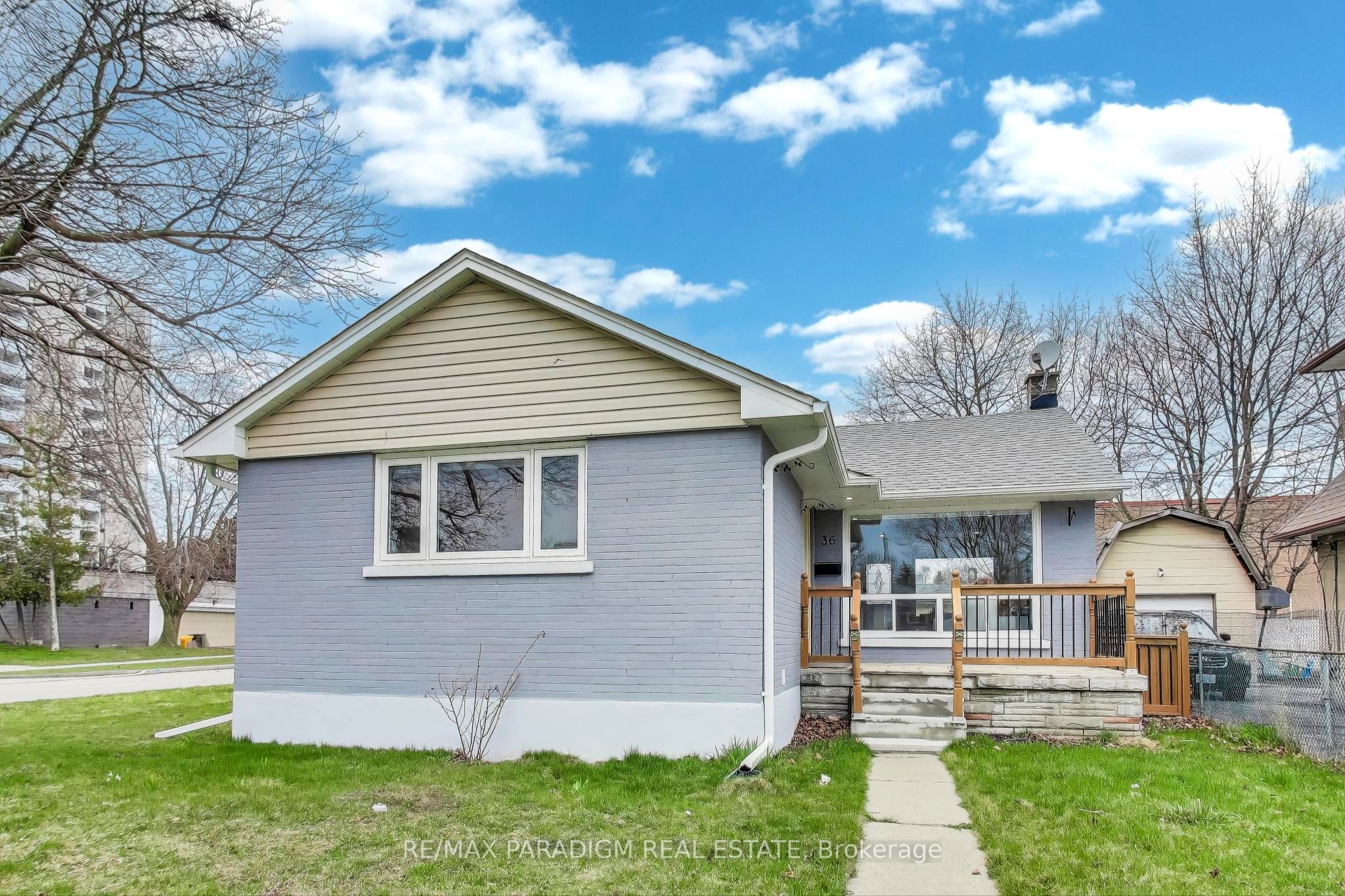 36 Rideout Street UPPER, Ajax, ON L1S 1P8