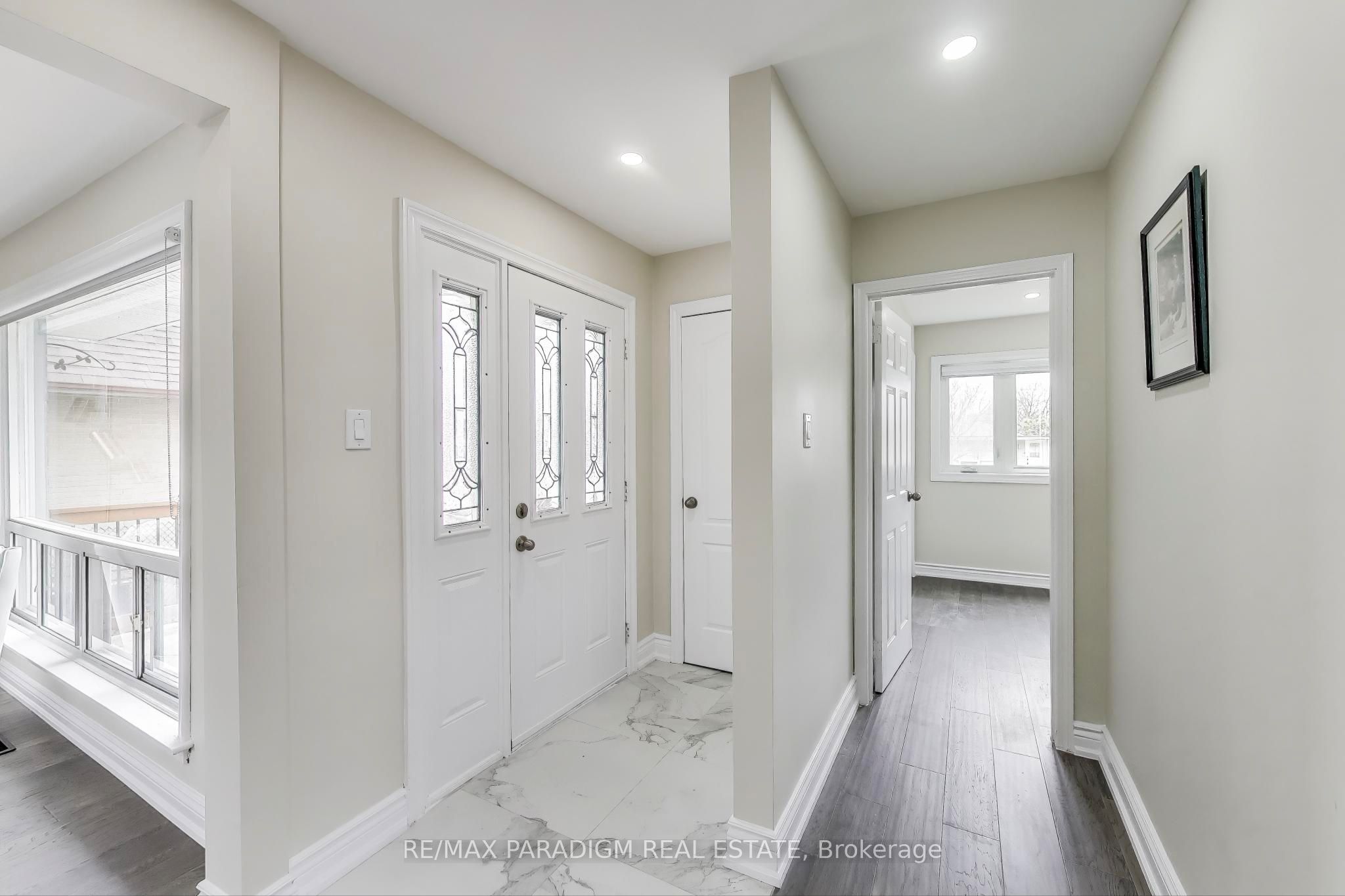 36 Rideout Street UPPER, Ajax, ON L1S 1P8 photo 3