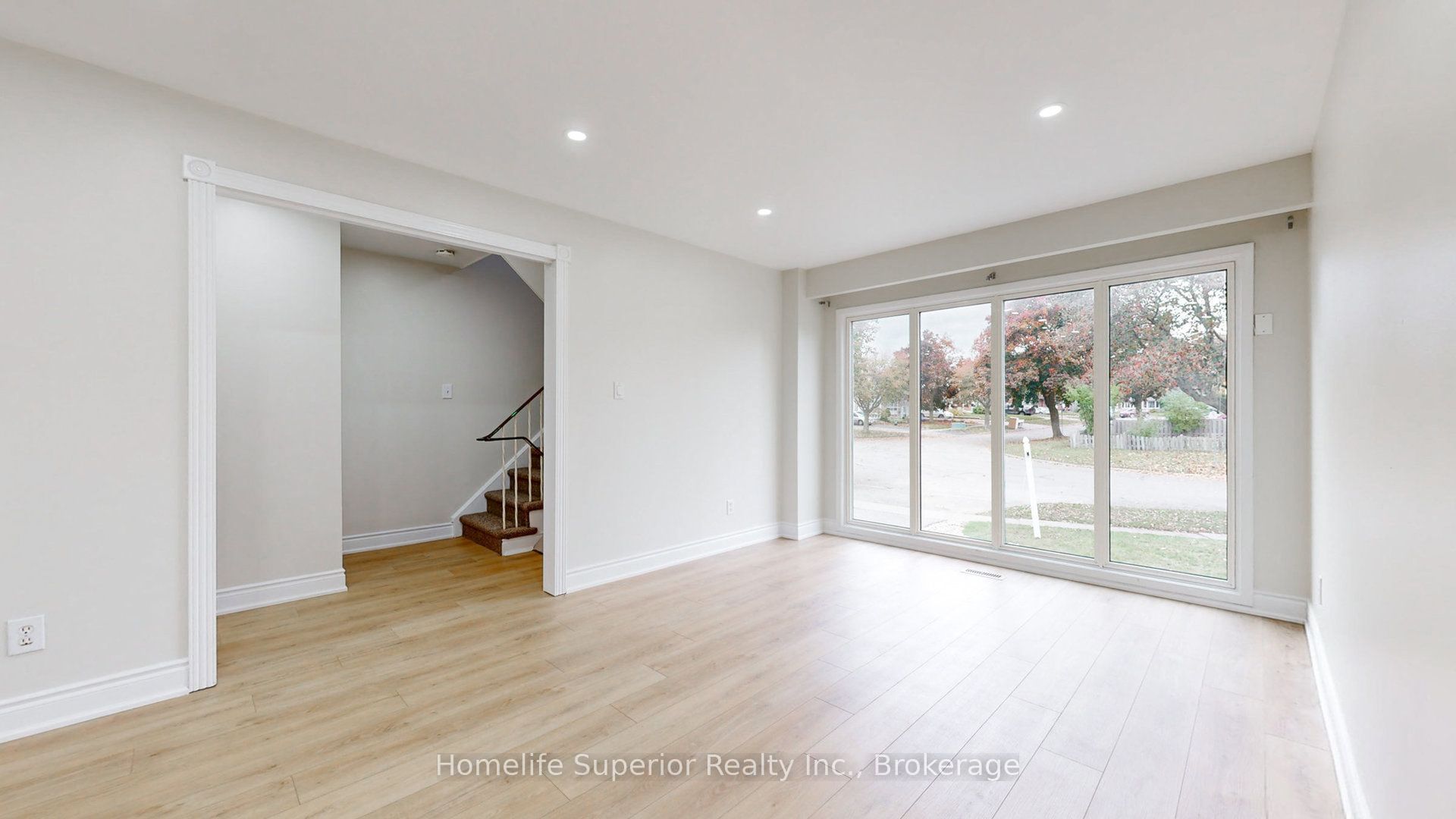 380 Vancouver Crescent, Oshawa, ON L1J 5X9 photo 5