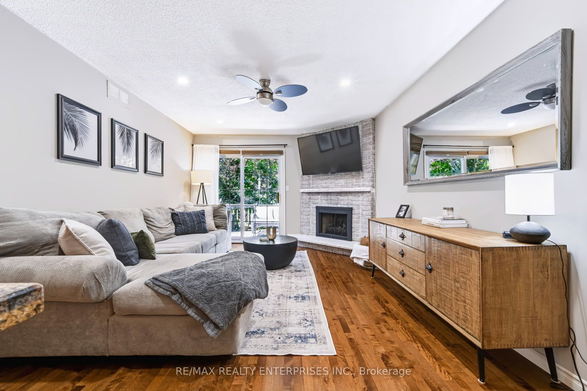 71 Inglewood Place Main, Whitby, ON L1N 8Z8