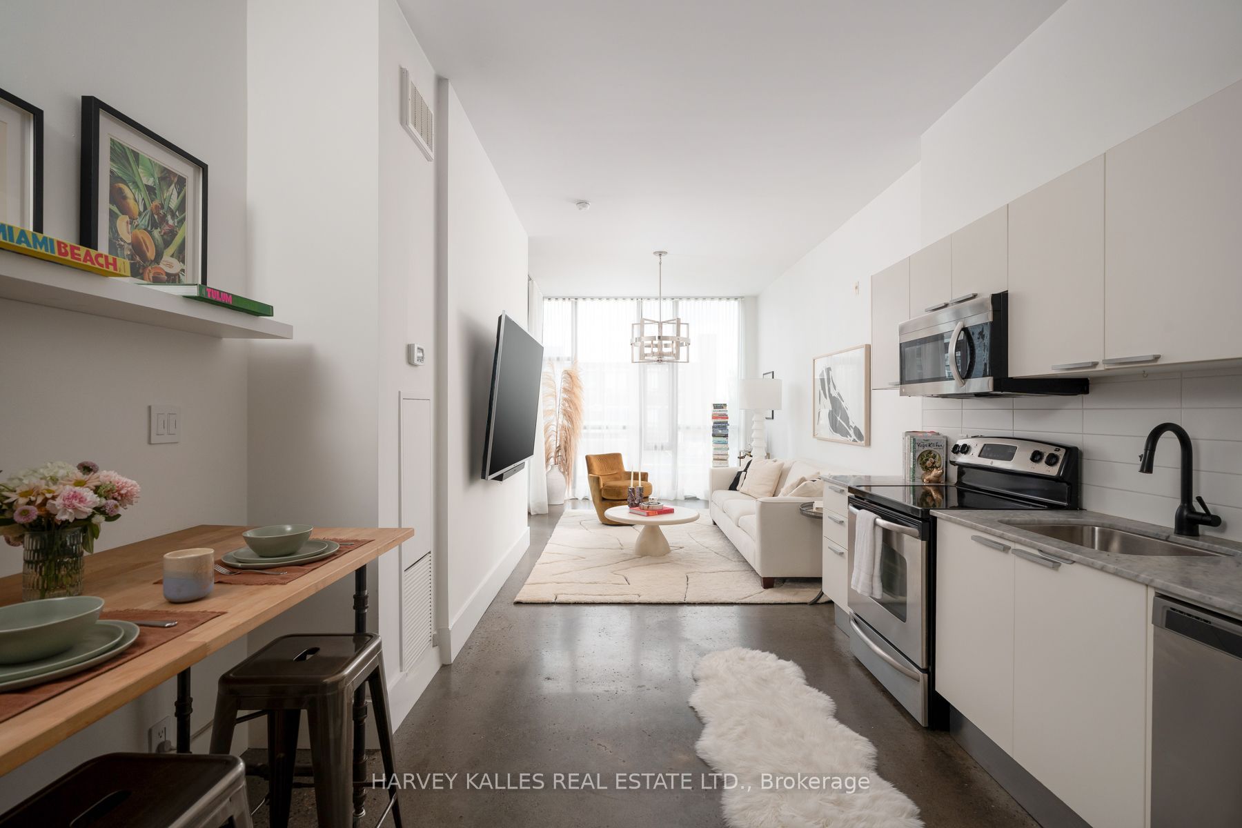 625 Queen Street E 410, Toronto, ON M4M 1G7 photo 2