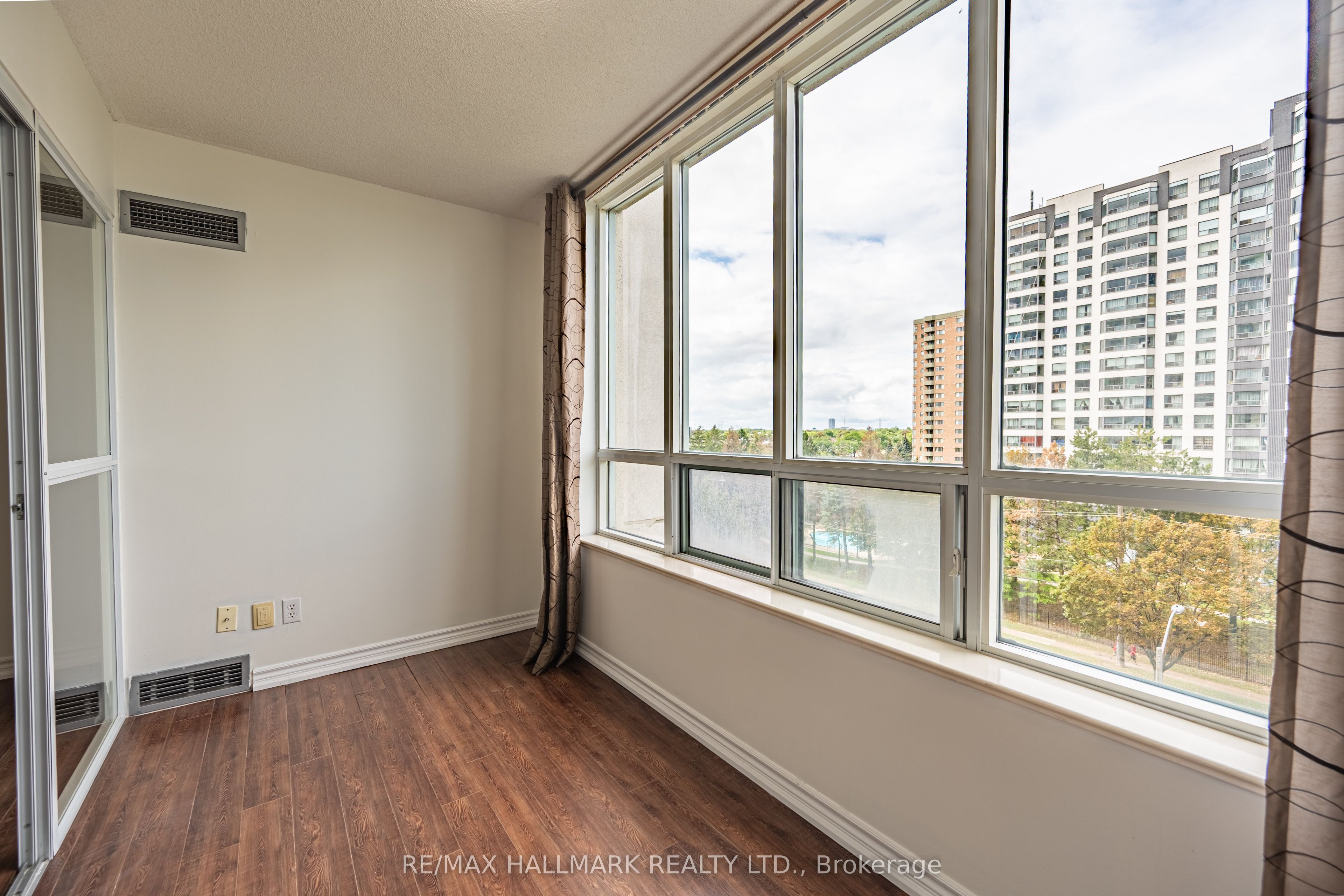 5039 Finch Avenue E 801, Toronto, ON M1S 5L6 photo 5