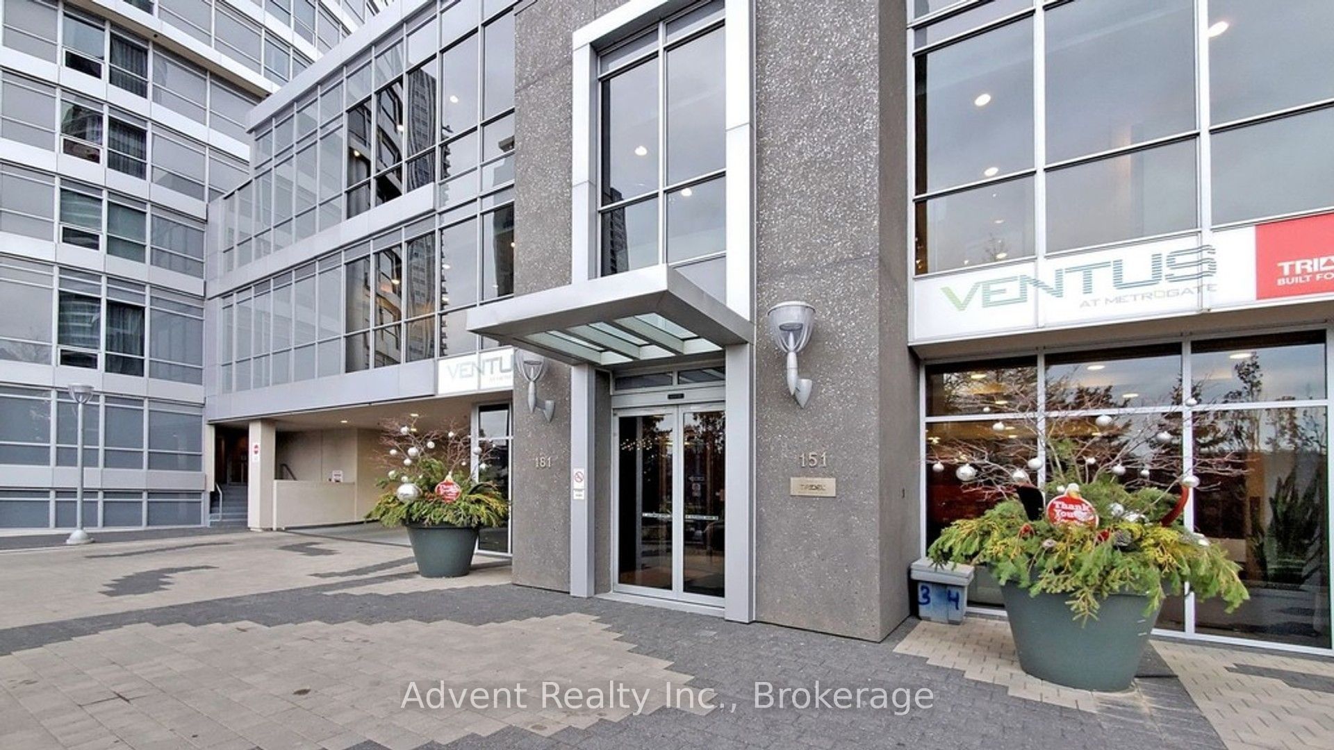 181 Village Green Square 2211, Toronto, ON M1S 0K6 photo 2