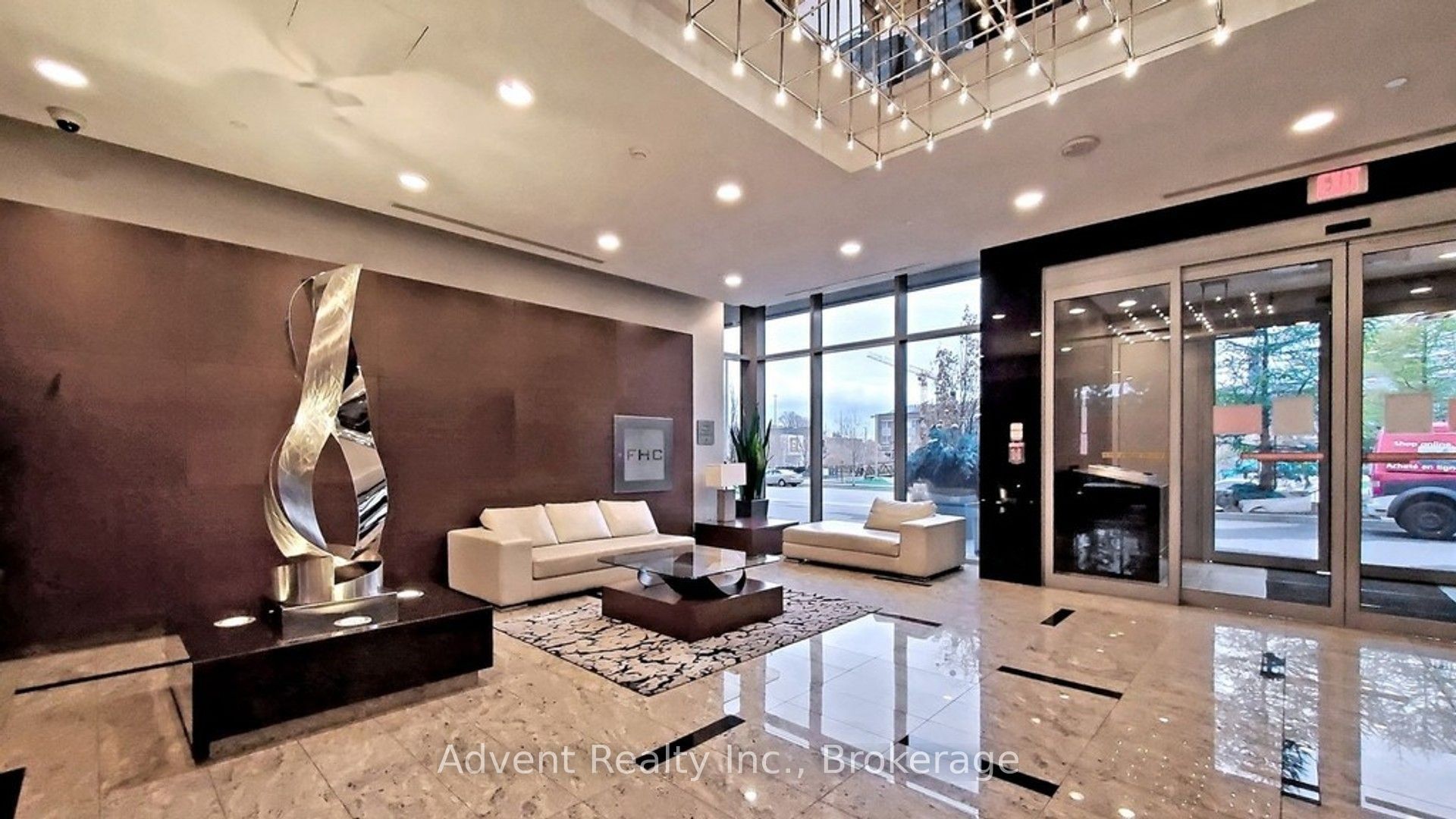 181 Village Green Square 2211, Toronto, ON M1S 0K6 photo 4