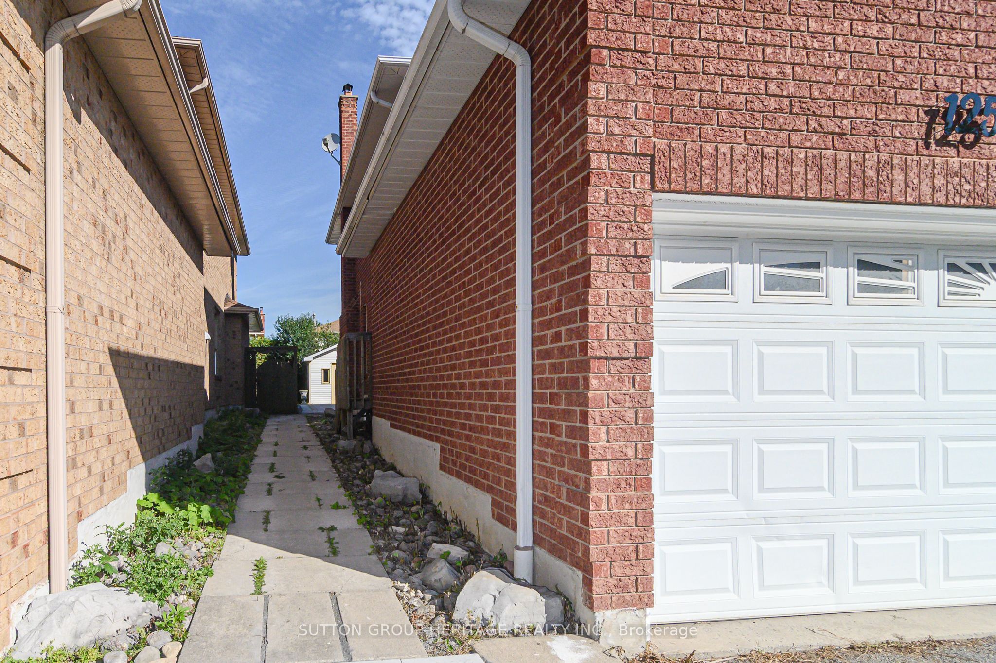 125 Harkness Drive BSMT, Whitby, ON L1R 2E9 photo 3