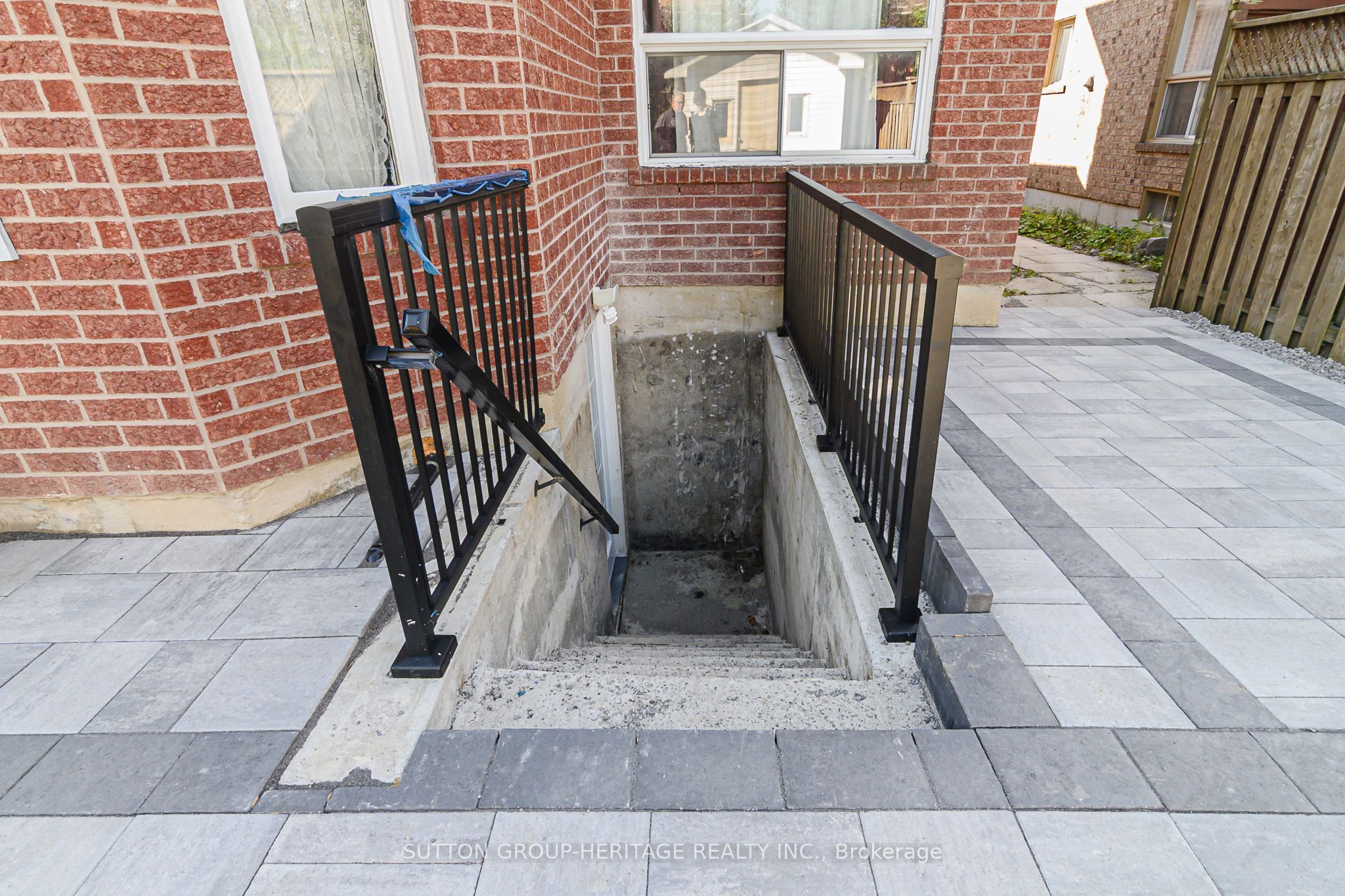 125 Harkness Drive BSMT, Whitby, ON L1R 2E9 photo 5