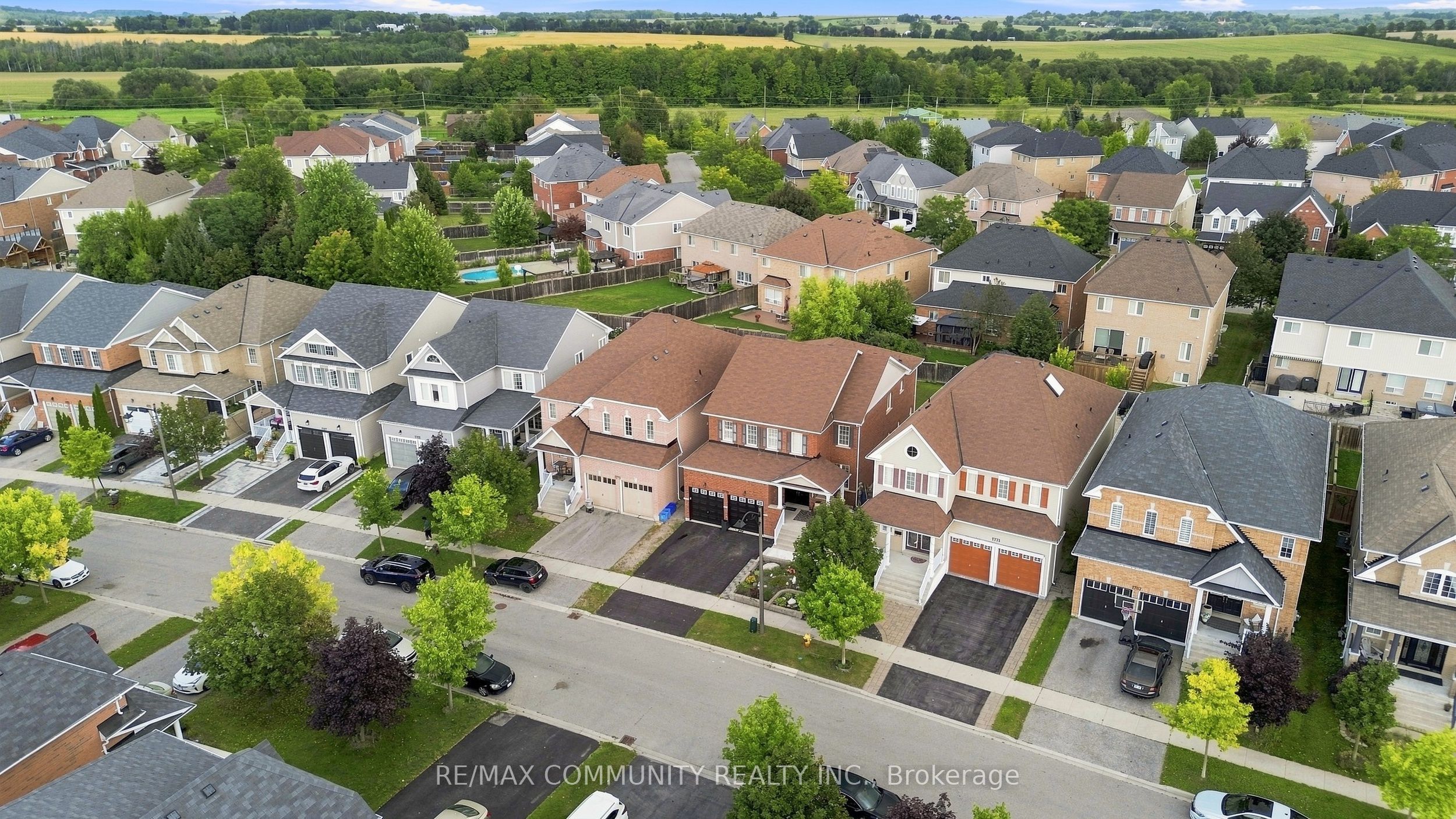 1775 Finkle Drive, Oshawa, ON L1K 0R4 photo 3