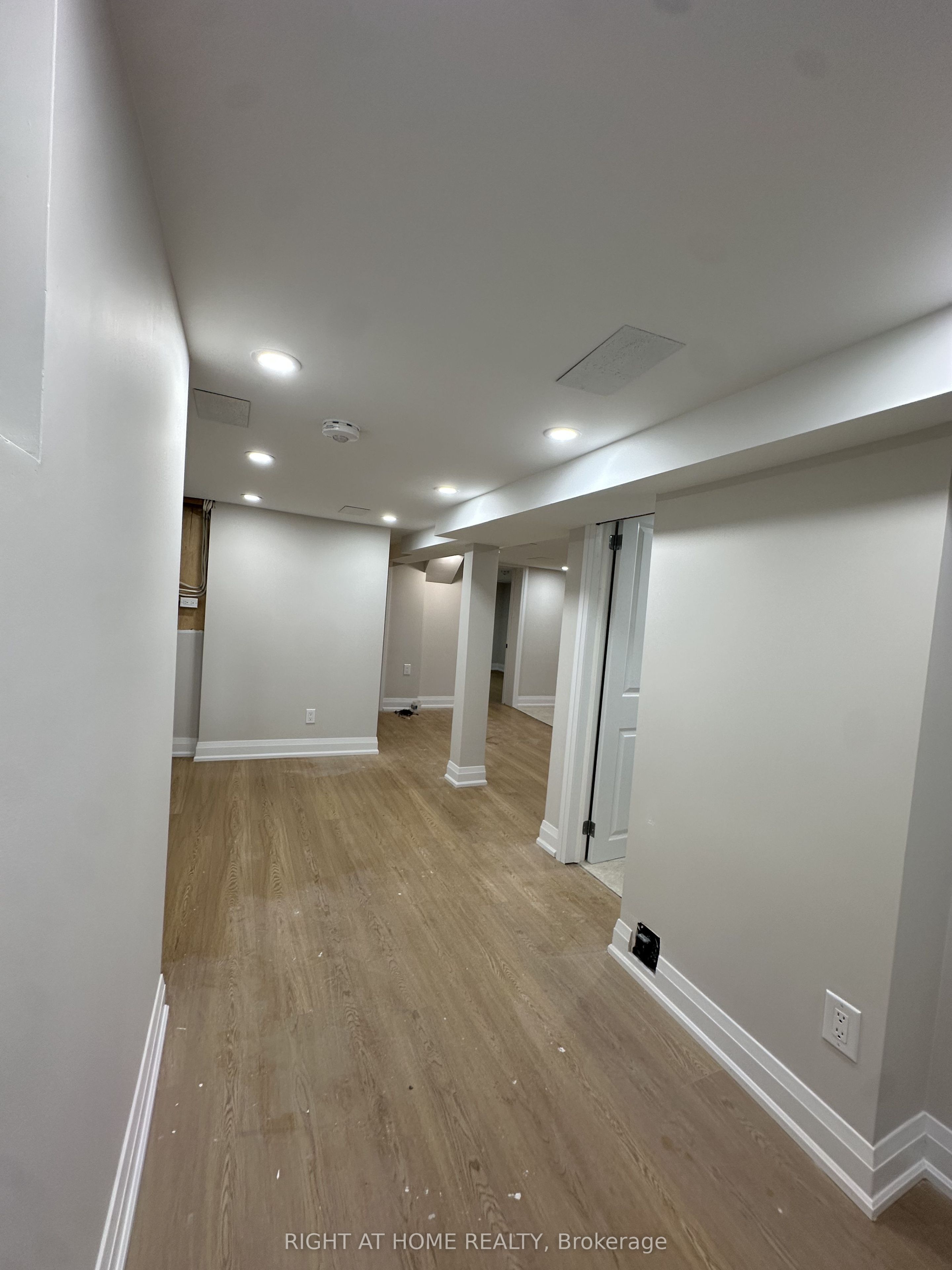 16 Glenside Avenue, Toronto, ON M4L 2T5 photo 5