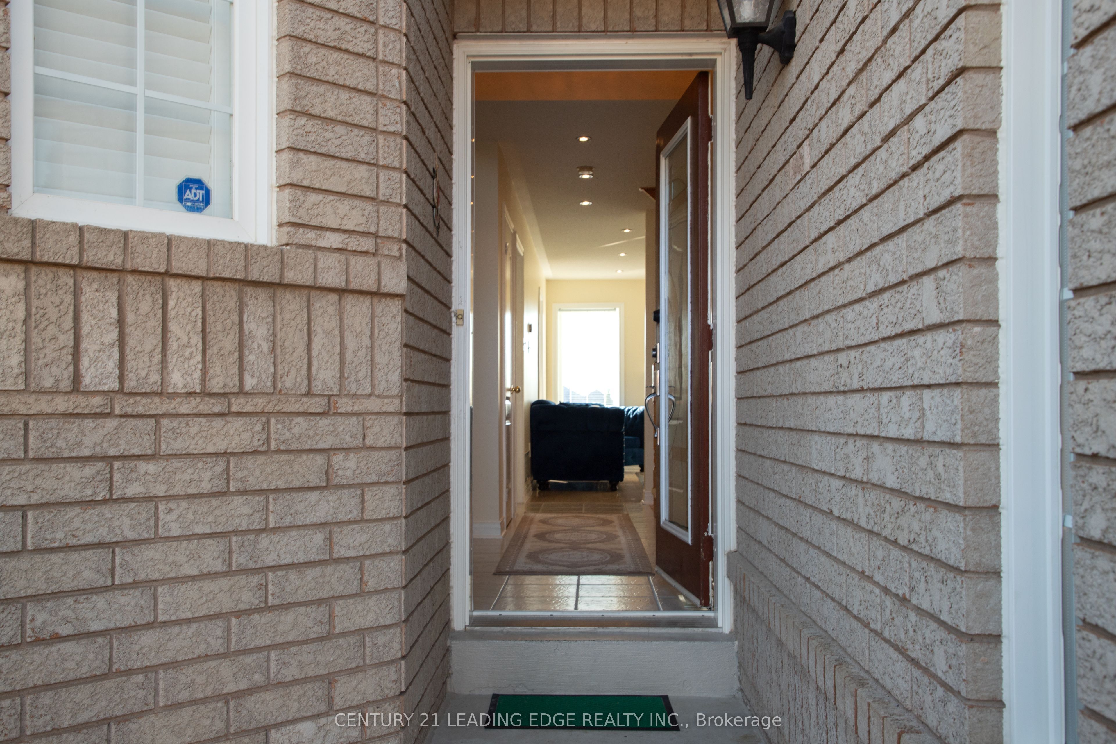 157 Dooley Crescent, Ajax, ON L1T 4J6 photo 5