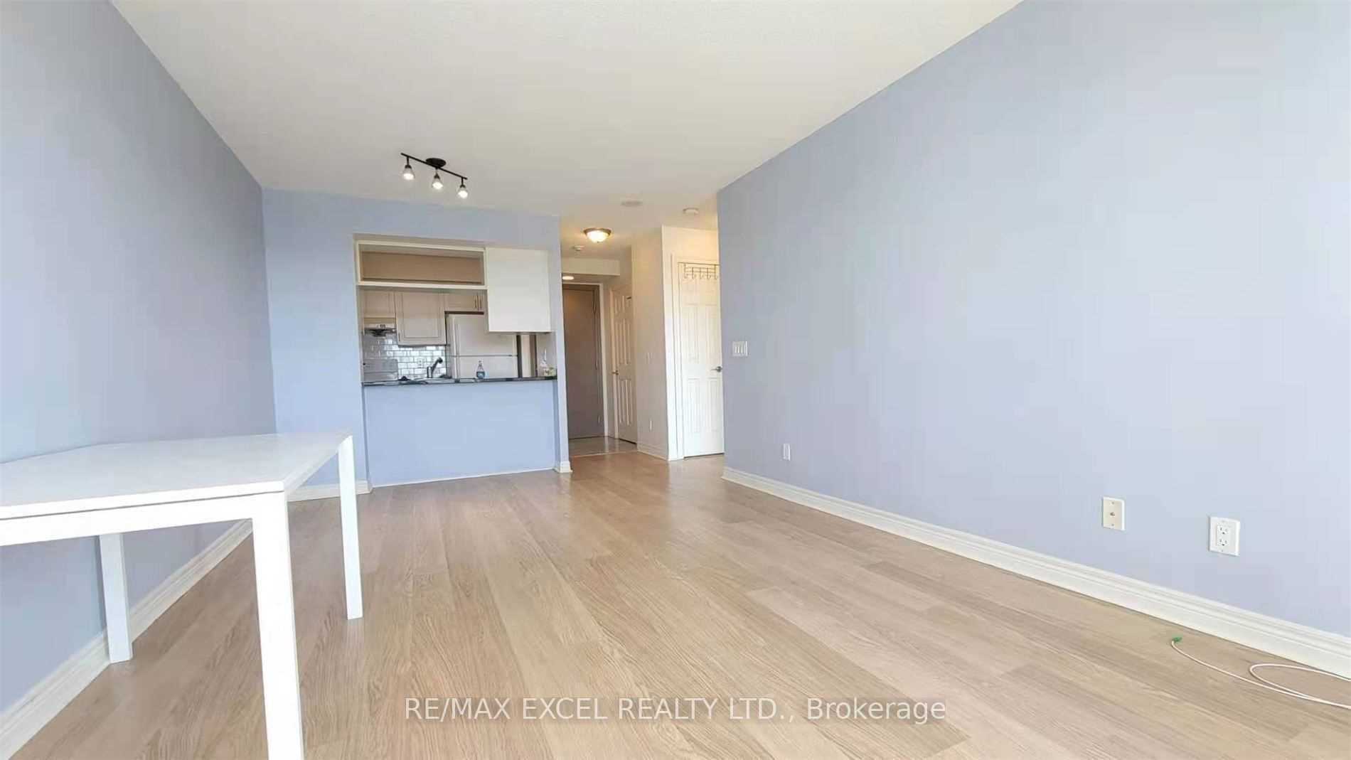 60 Town Centre Court 908, Toronto, ON M1P 0B1 photo 3