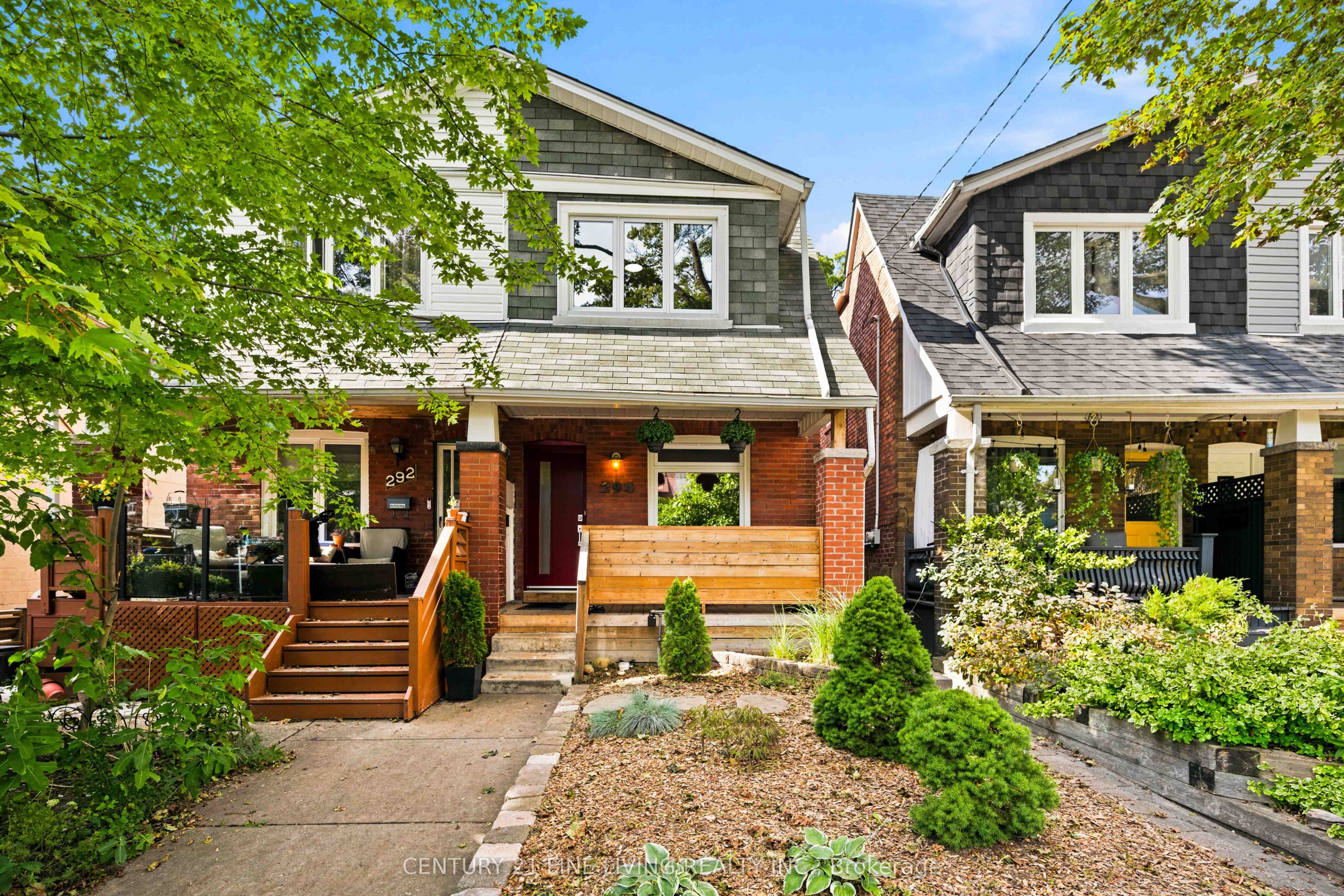 294 Gainsborough Road, Toronto, ON M4L 3C6