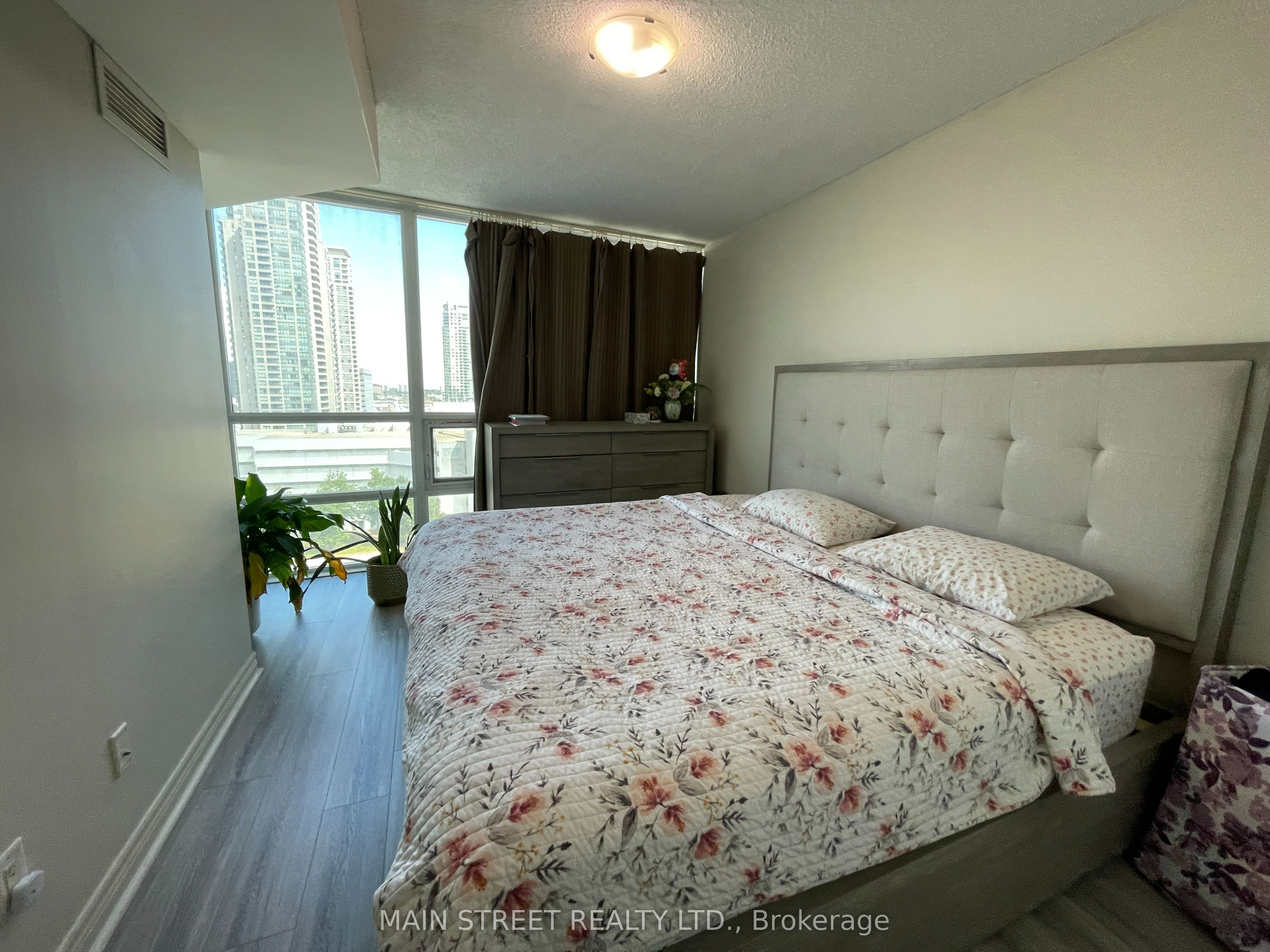 83 Borough Drive 1208, Toronto, ON M1P 5E4 photo 5