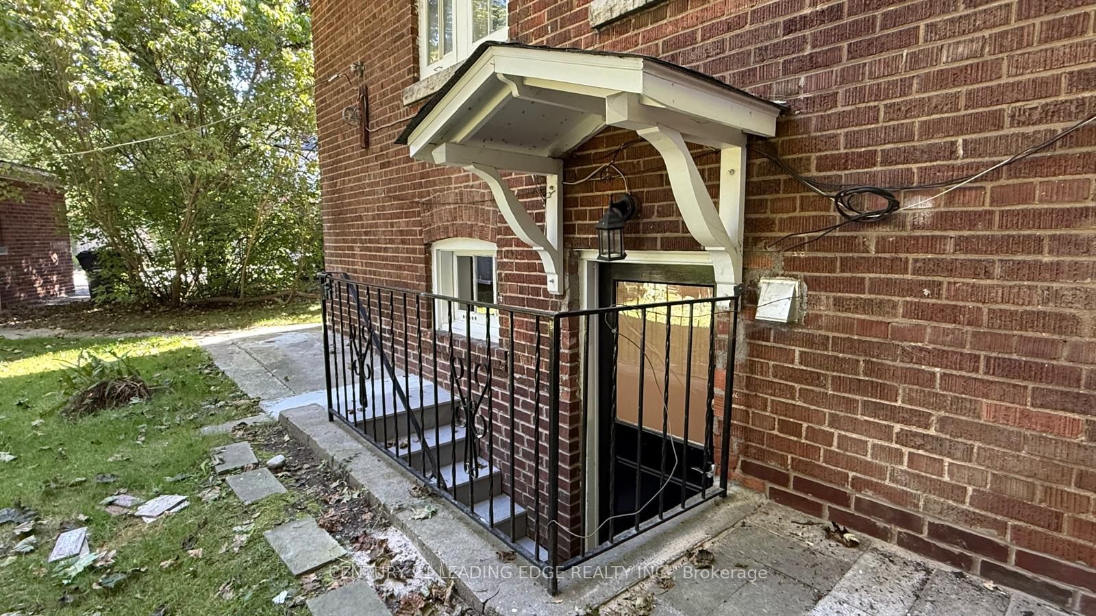 68 Hollywood Crescent Basement, Toronto, ON M4L 2K5 photo 5