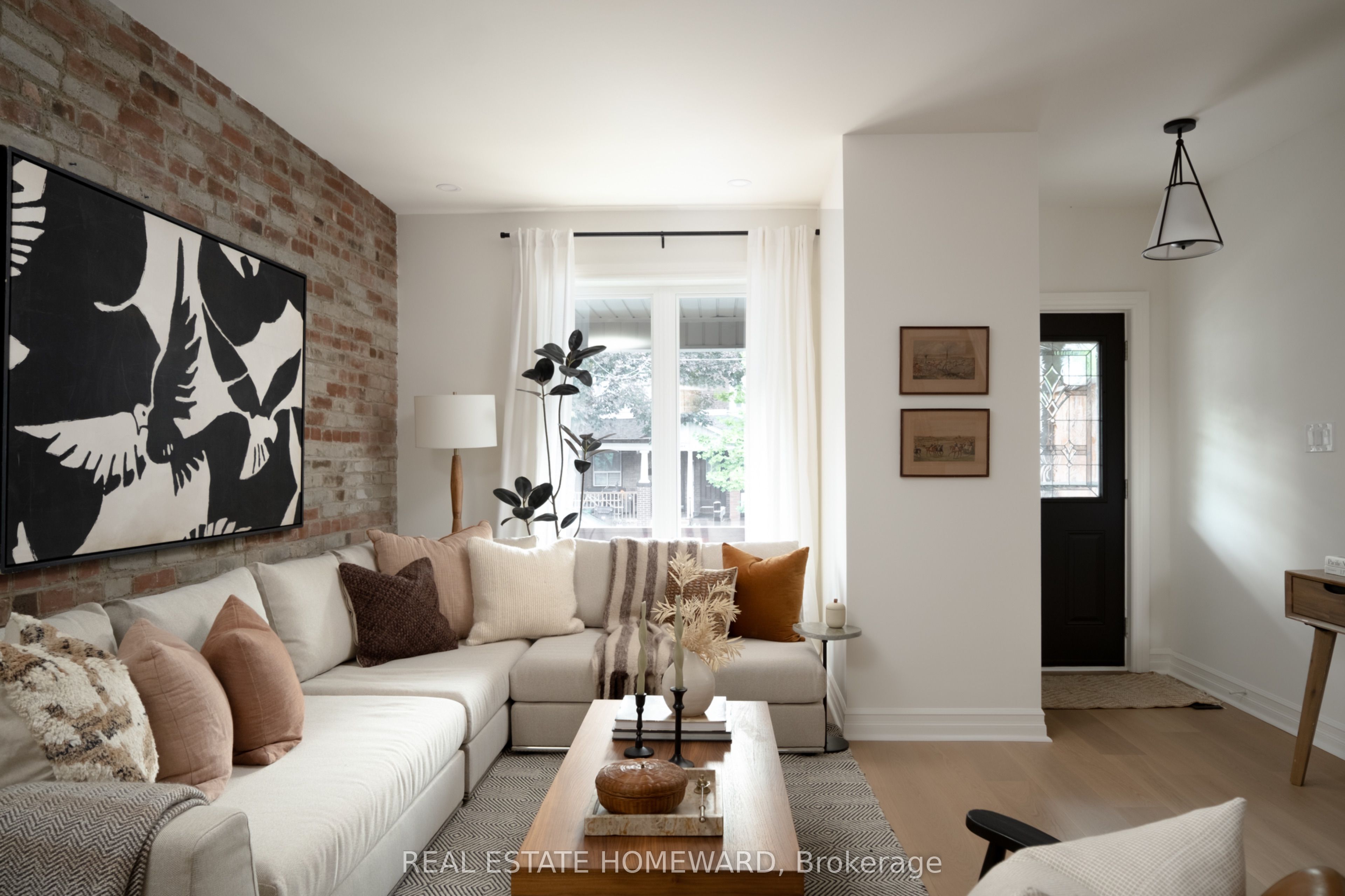 188 Hastings Avenue, Toronto, ON M4L 2L7