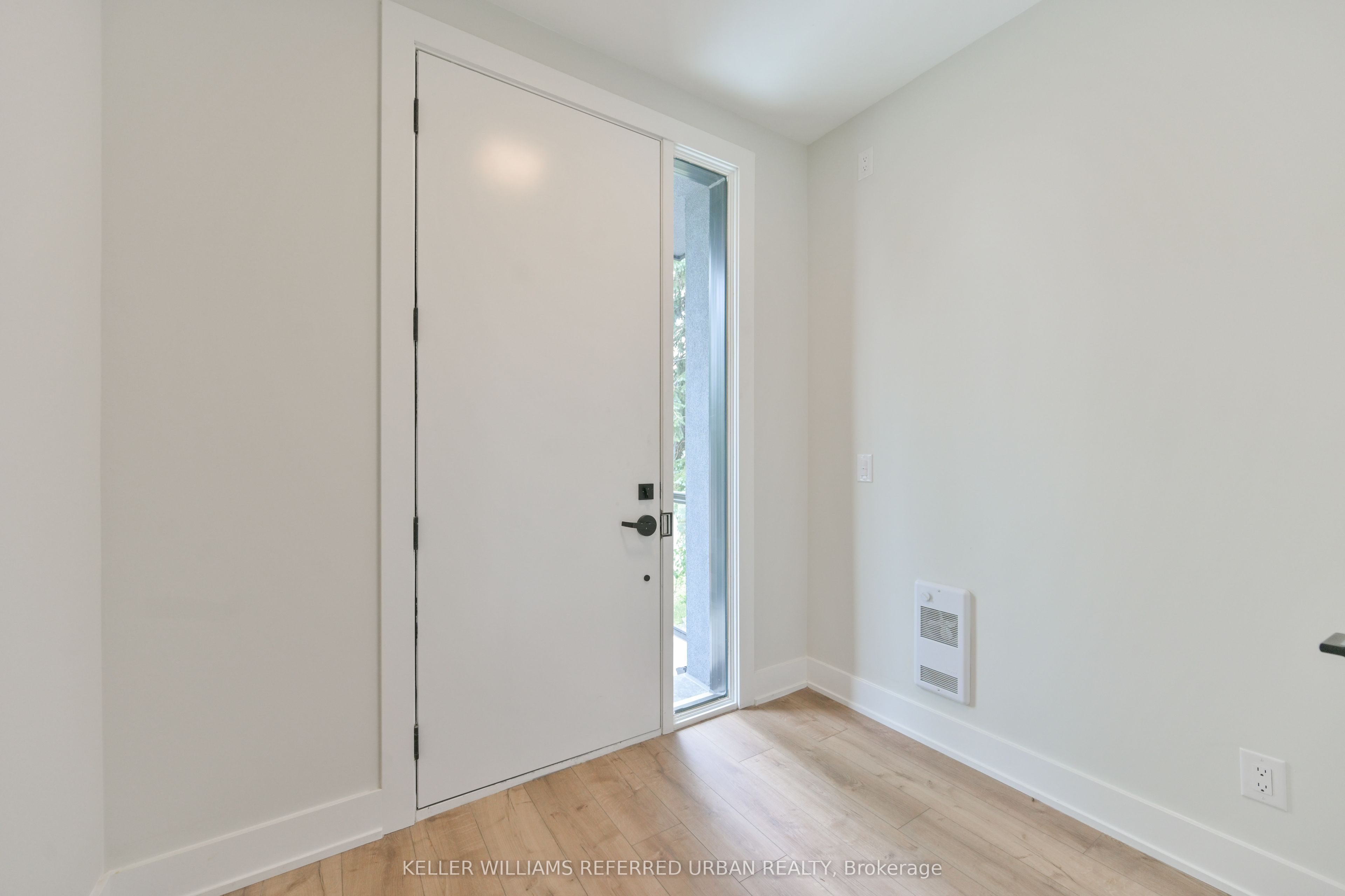 2420 Gerrard Street E 2, Toronto, ON M4E 2E9 photo 4