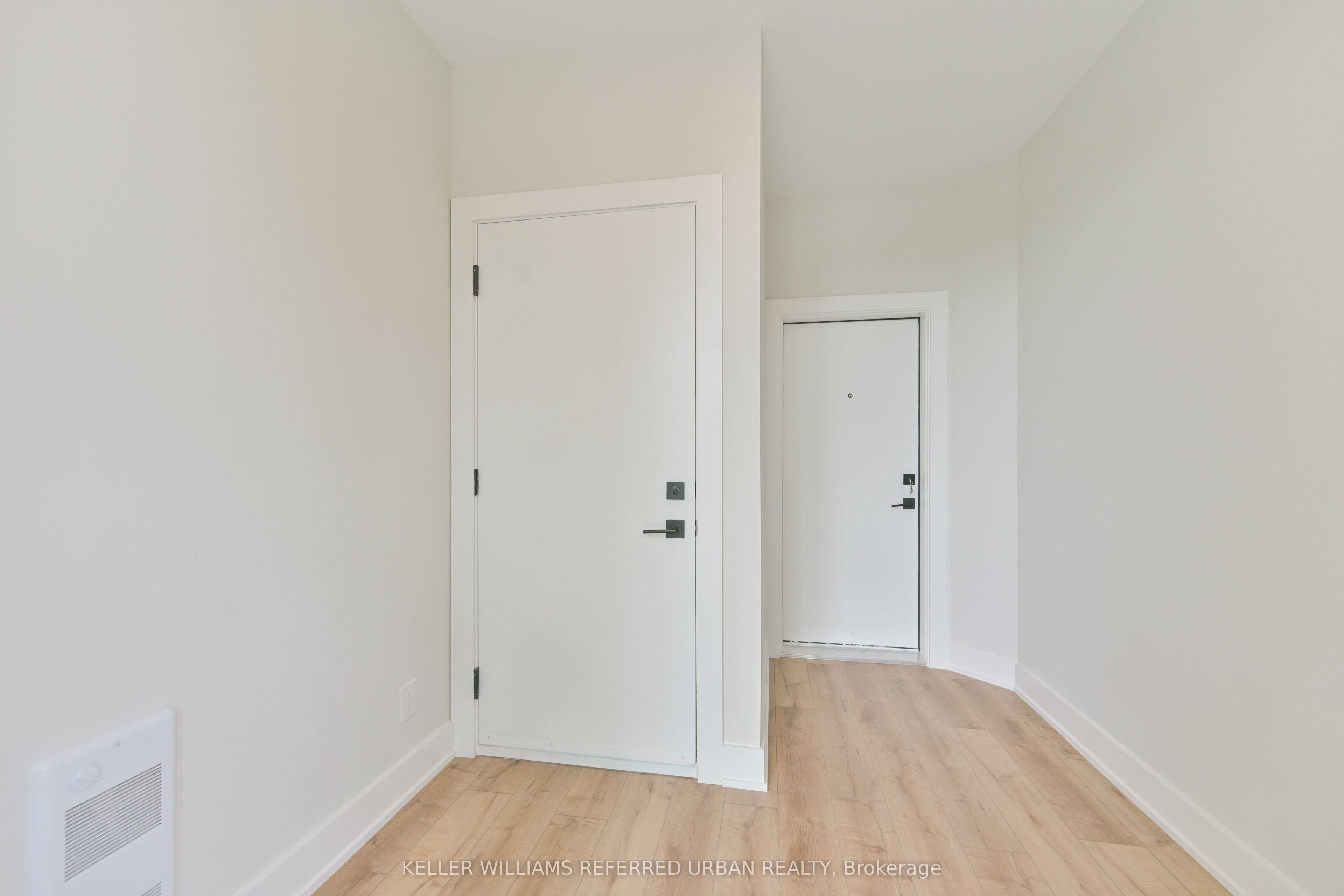 2420 Gerrard Street E 2, Toronto, ON M4E 2E9 photo 5