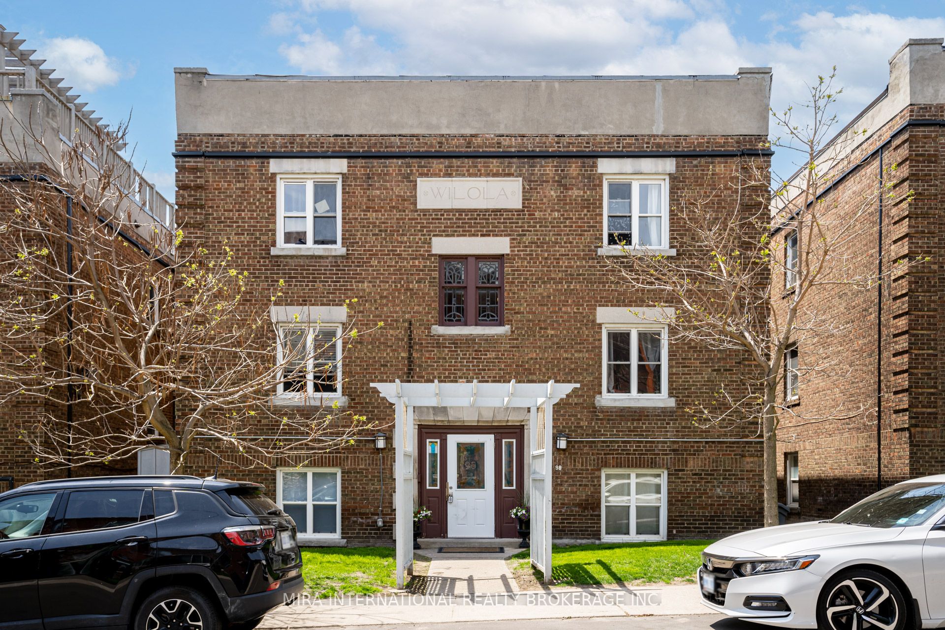 98 Leuty Avenue C5, Toronto, ON M4E 2R4