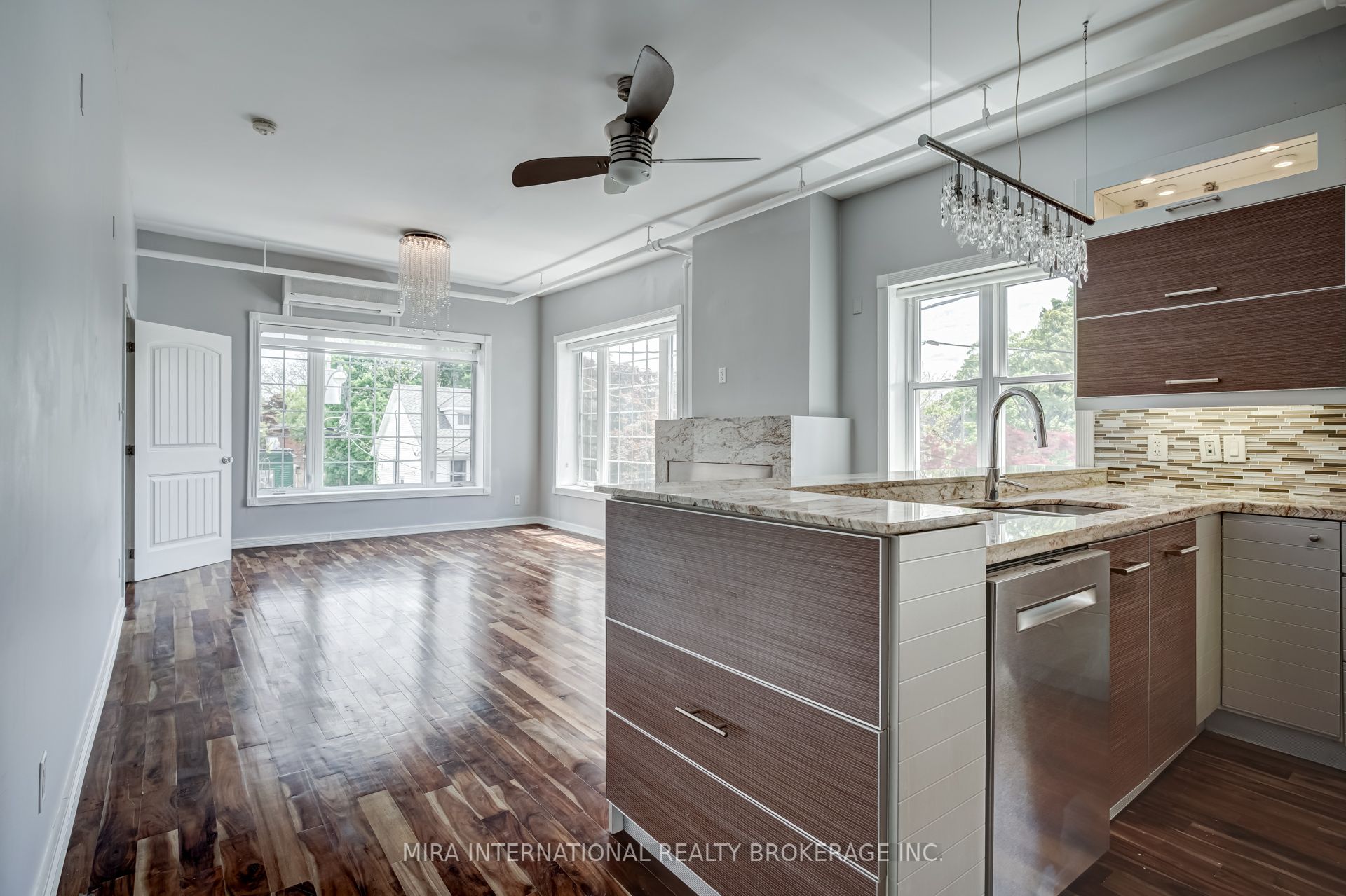 98 Leuty Avenue C5, Toronto, ON M4E 2R4 photo 3