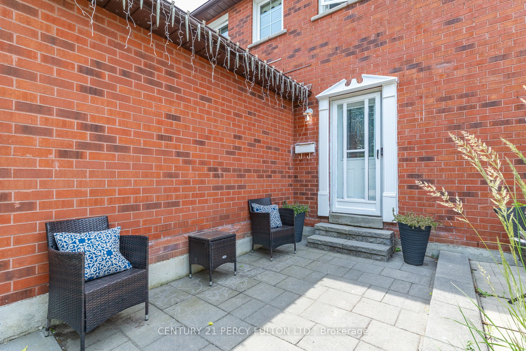 557 Cobblehill Drive, Oshawa, ON L1K 1Y6 photo 5