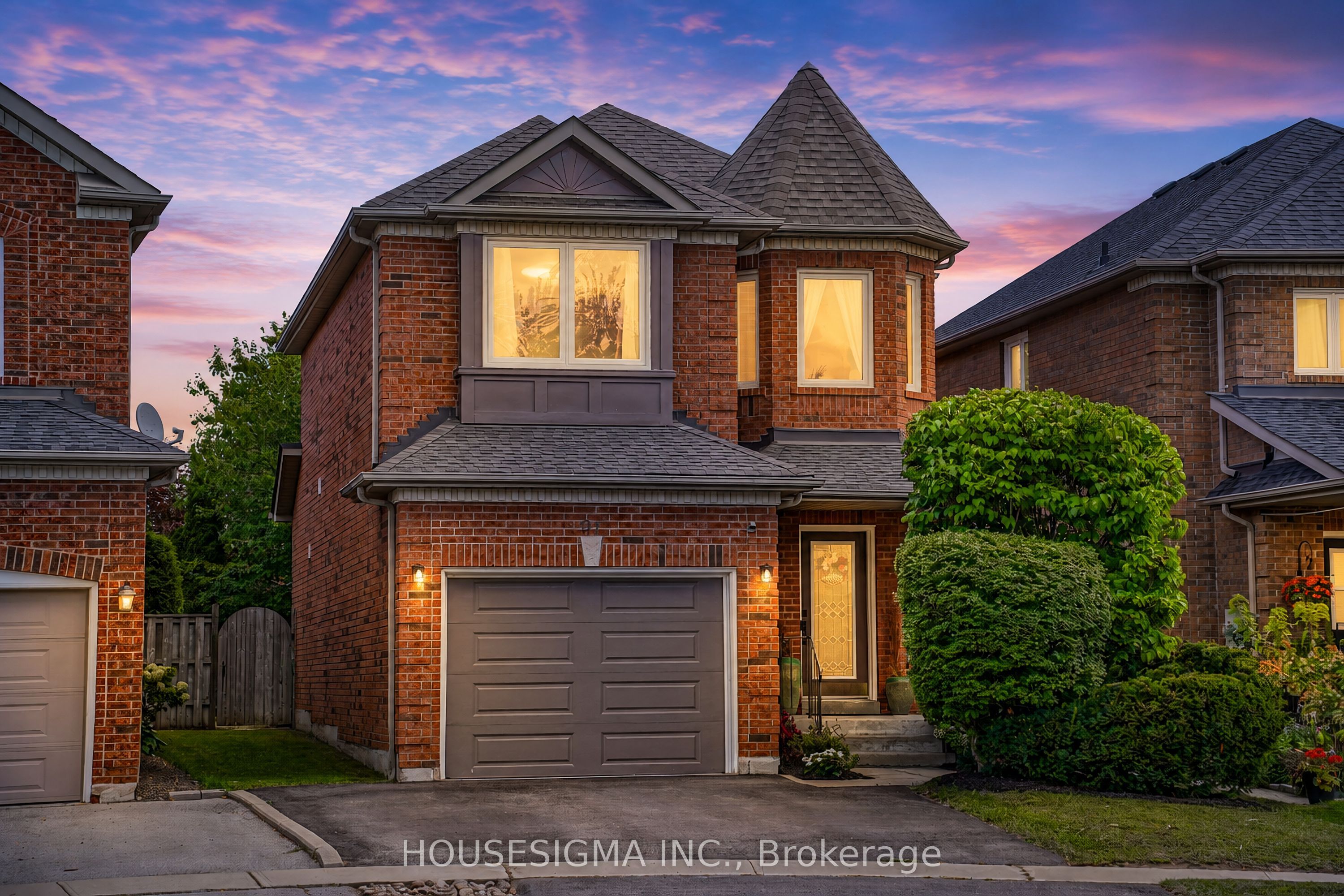 97 Bach Avenue, Whitby, ON L1R 2P8 photo 2